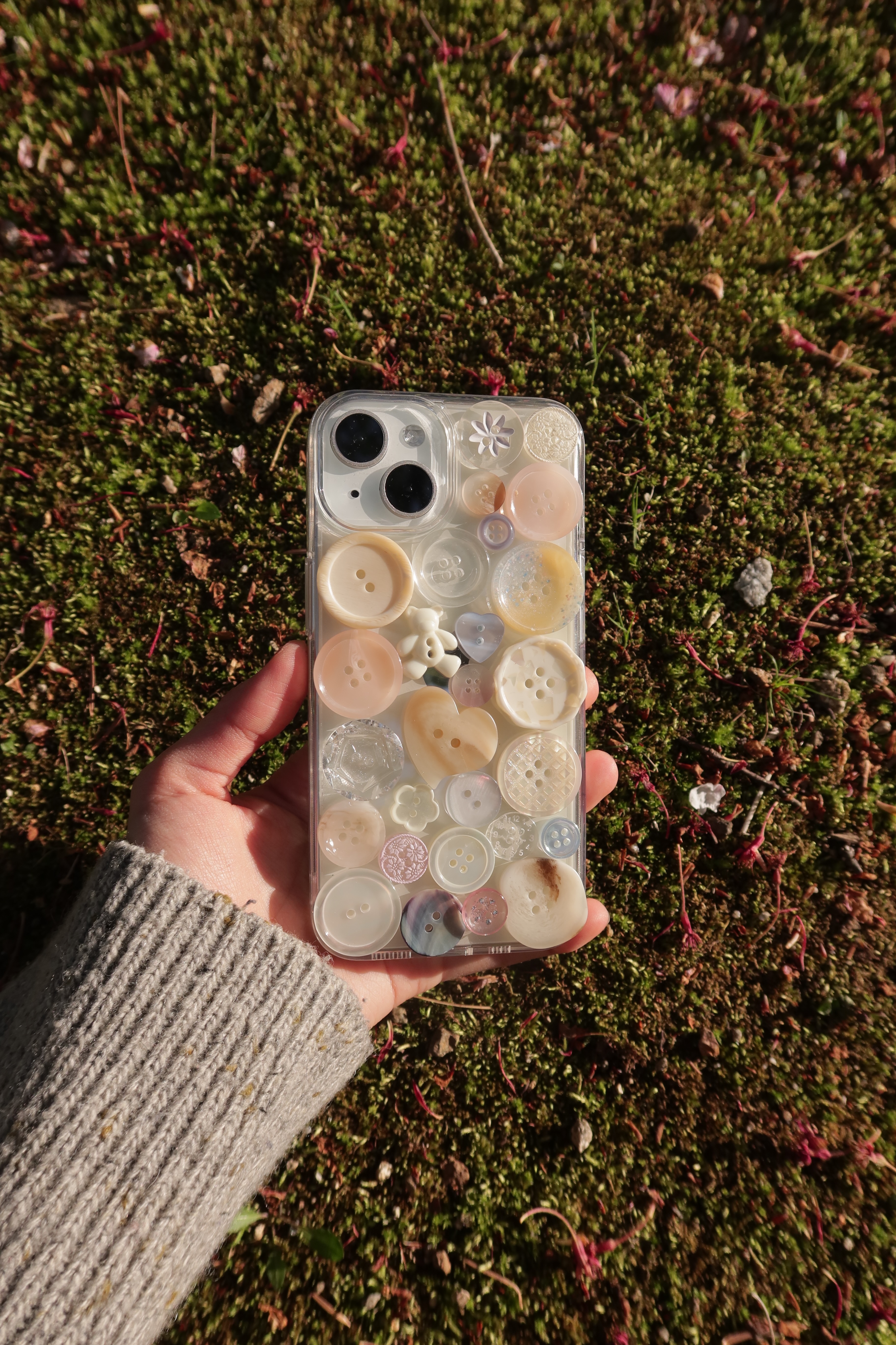 Aurora in ur heart button case