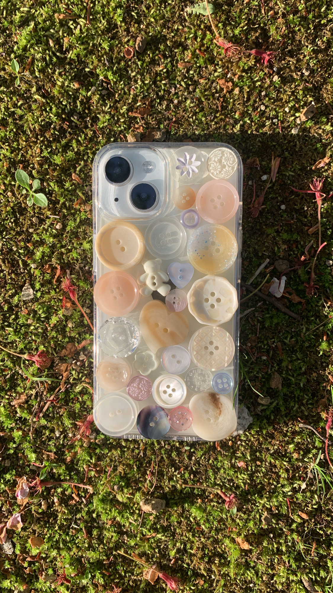 Aurora in ur heart button case