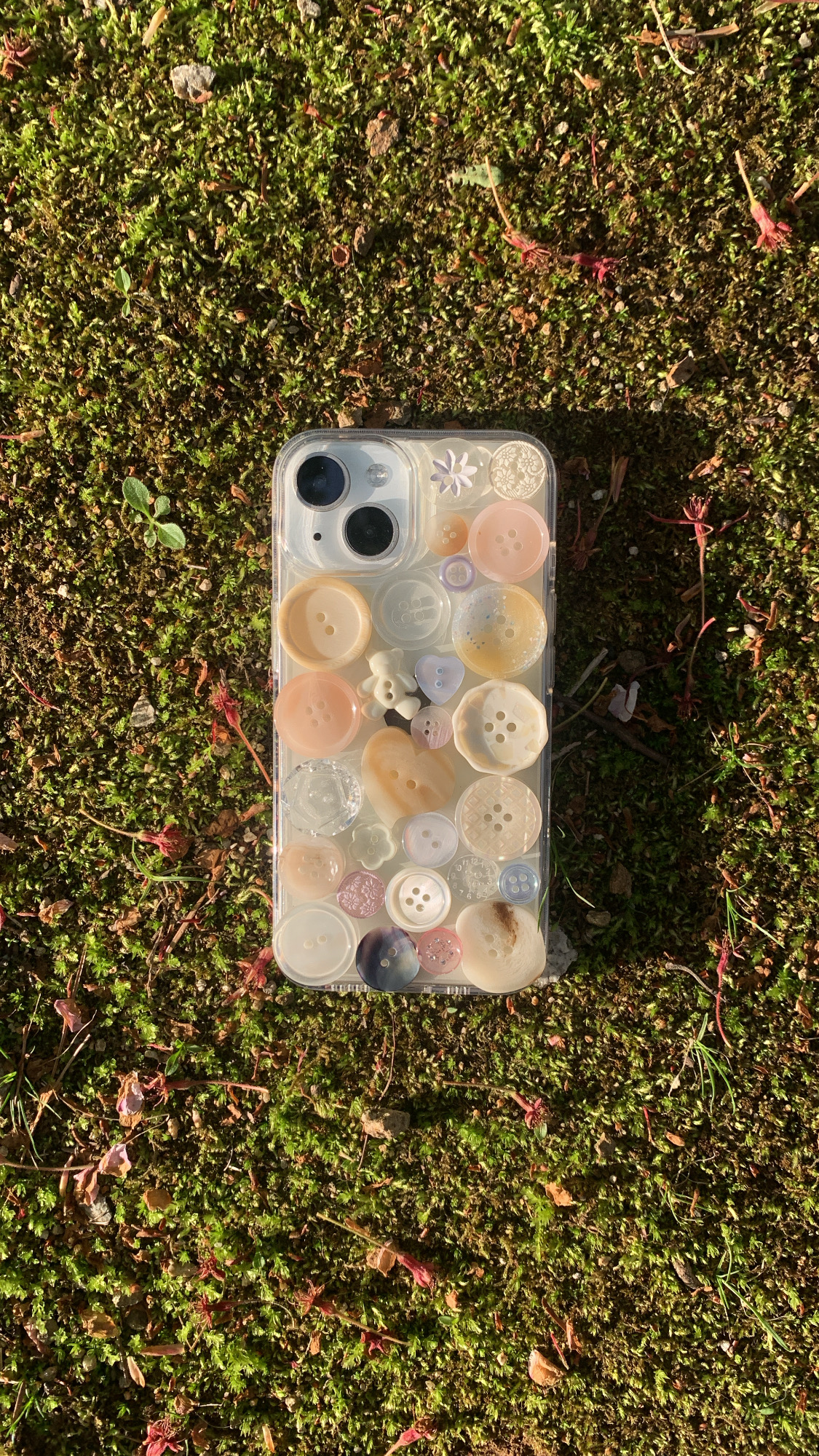 Aurora in ur heart button case