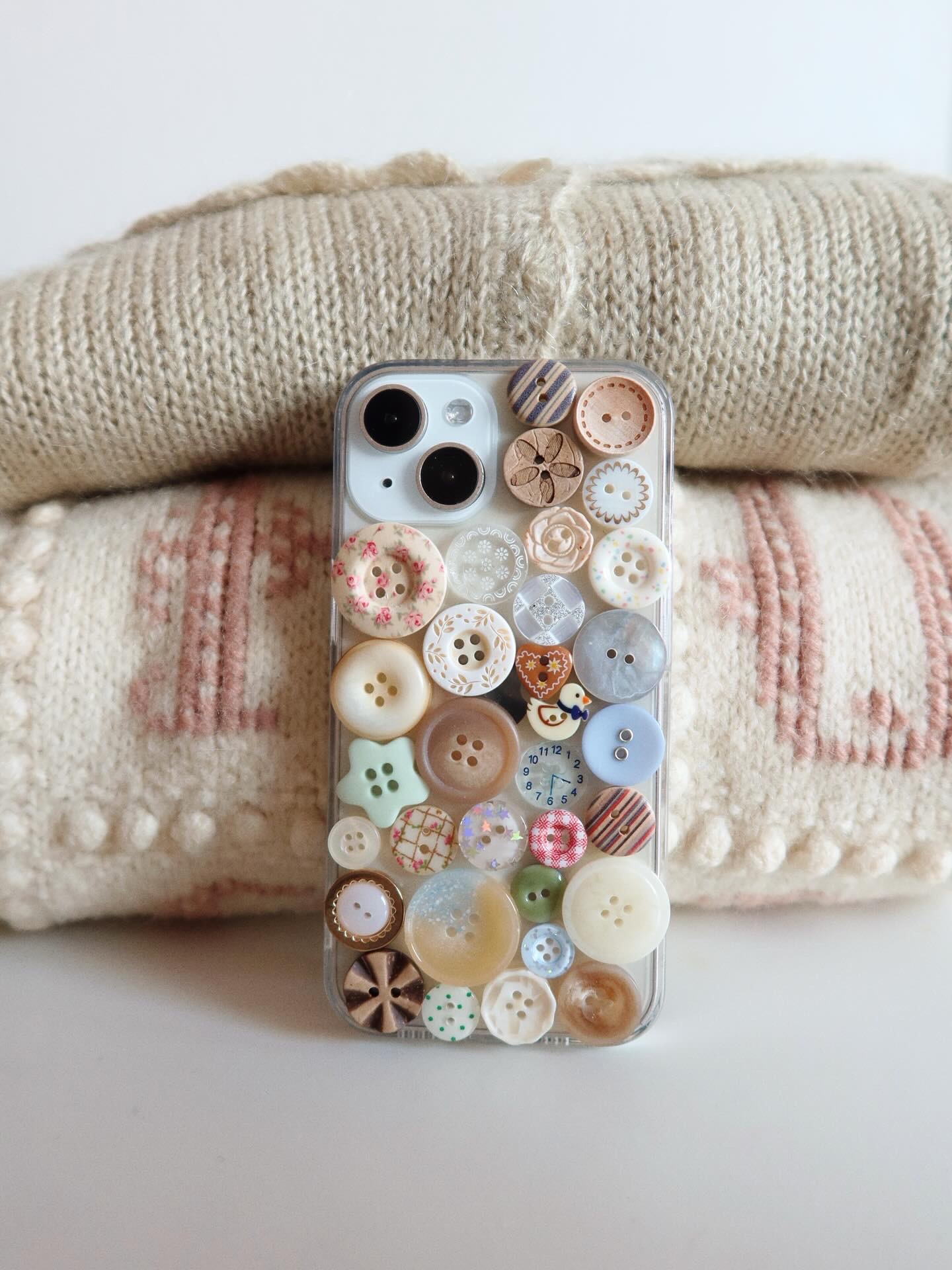 Hug of Nostalgia Button case [Duck version]