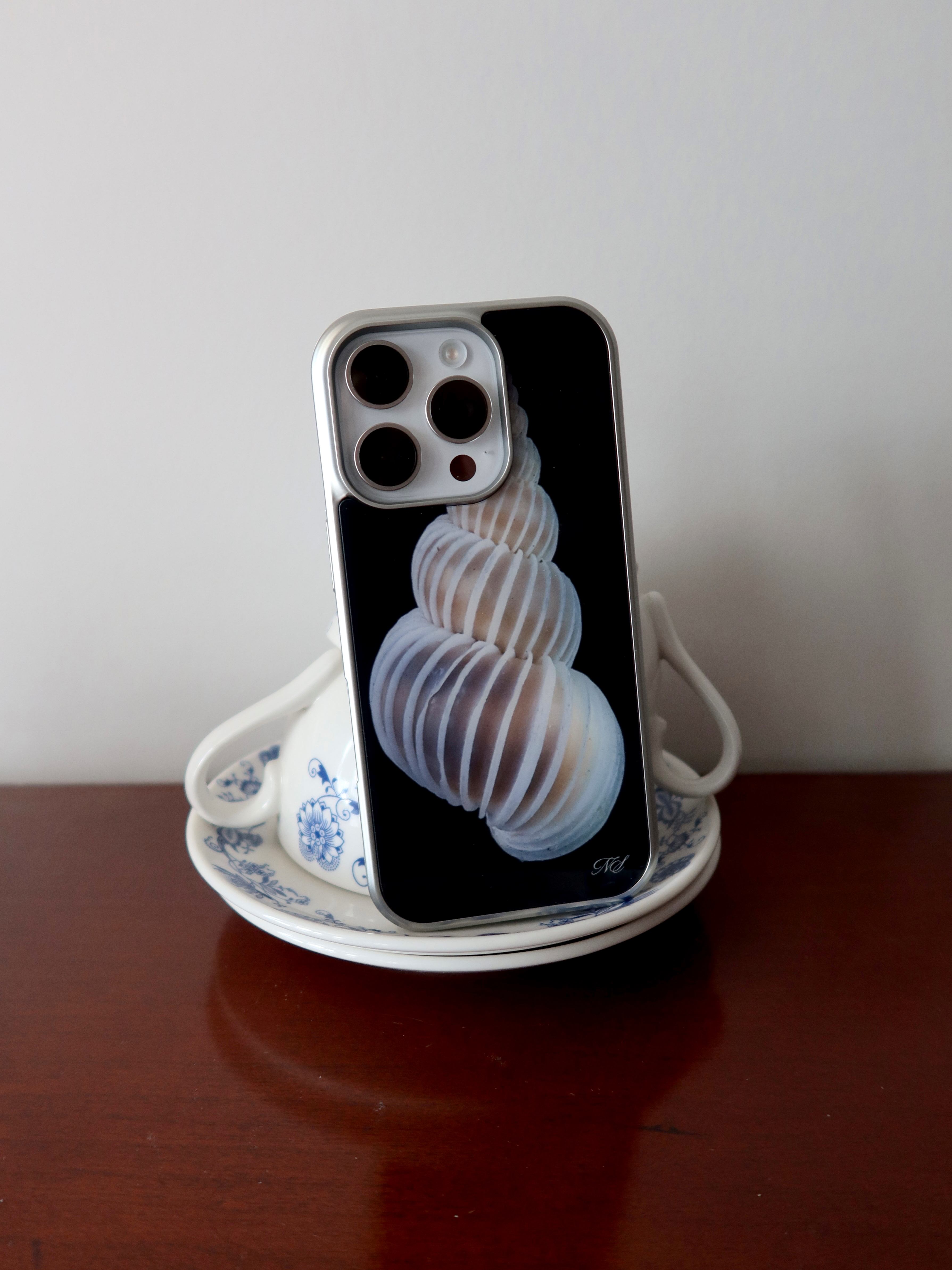 SHELL silver glass bumper case [IMPERIAL WENTLETRAP]