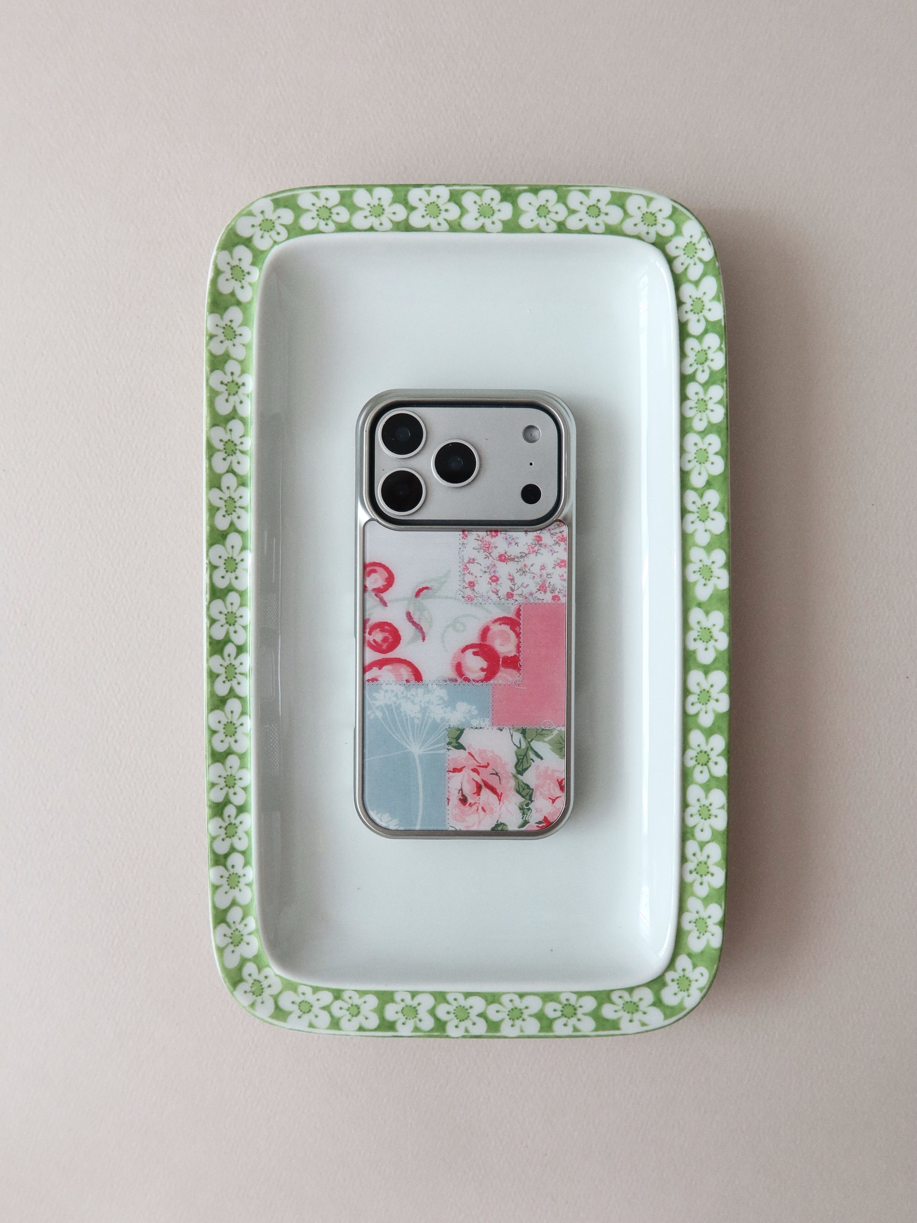PATCHWORK silver matte glass bumper case [CHERRY]