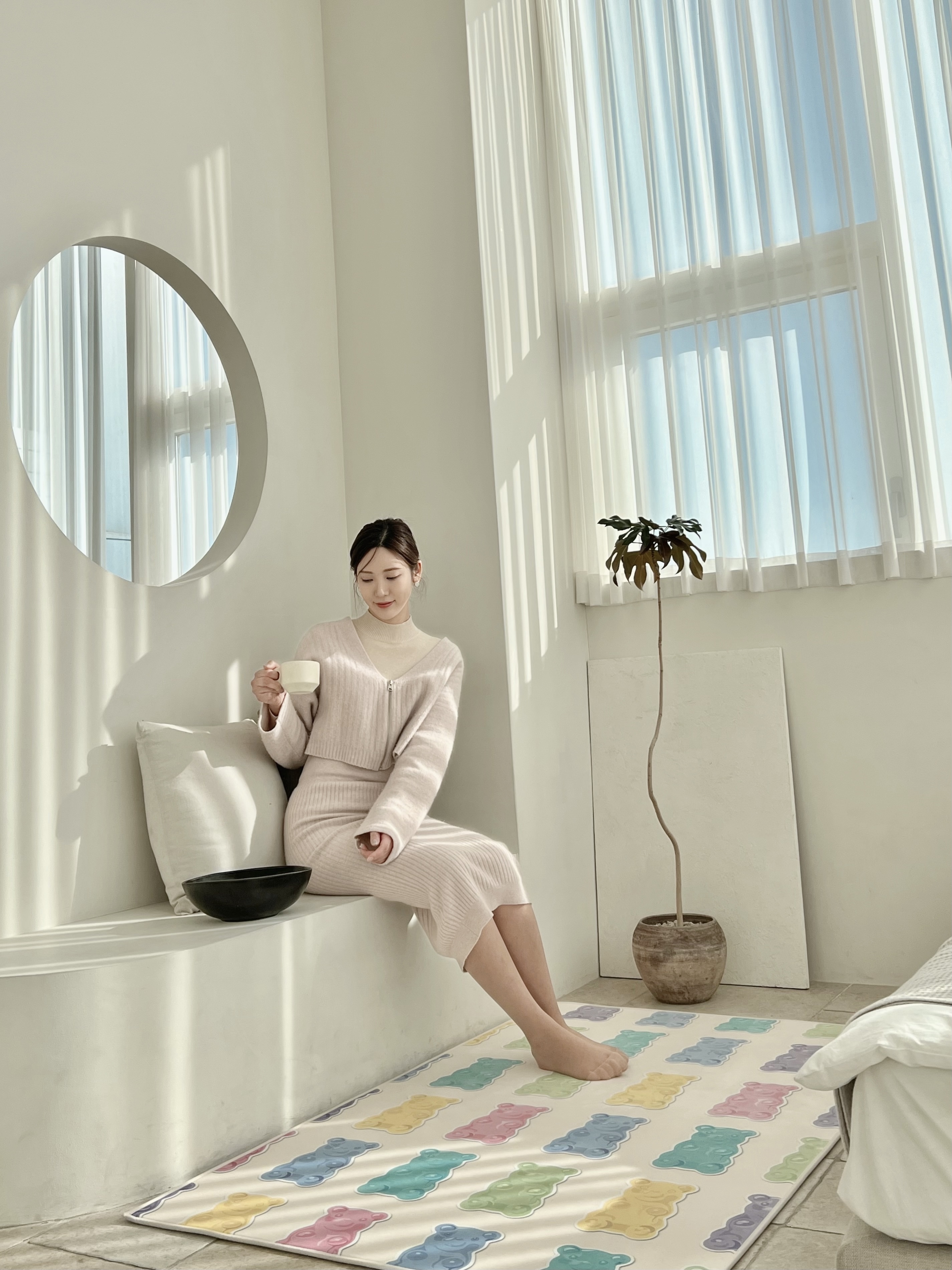 Milky 젤리곰 극세사 러그