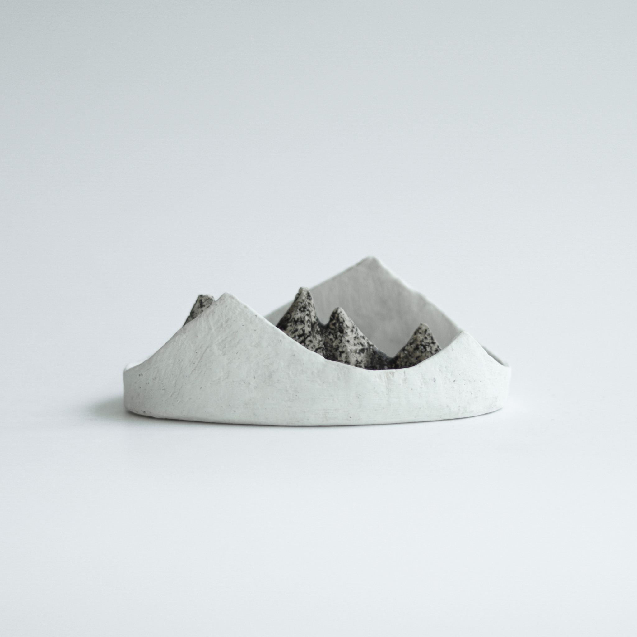 GAP | 산맥 | tray