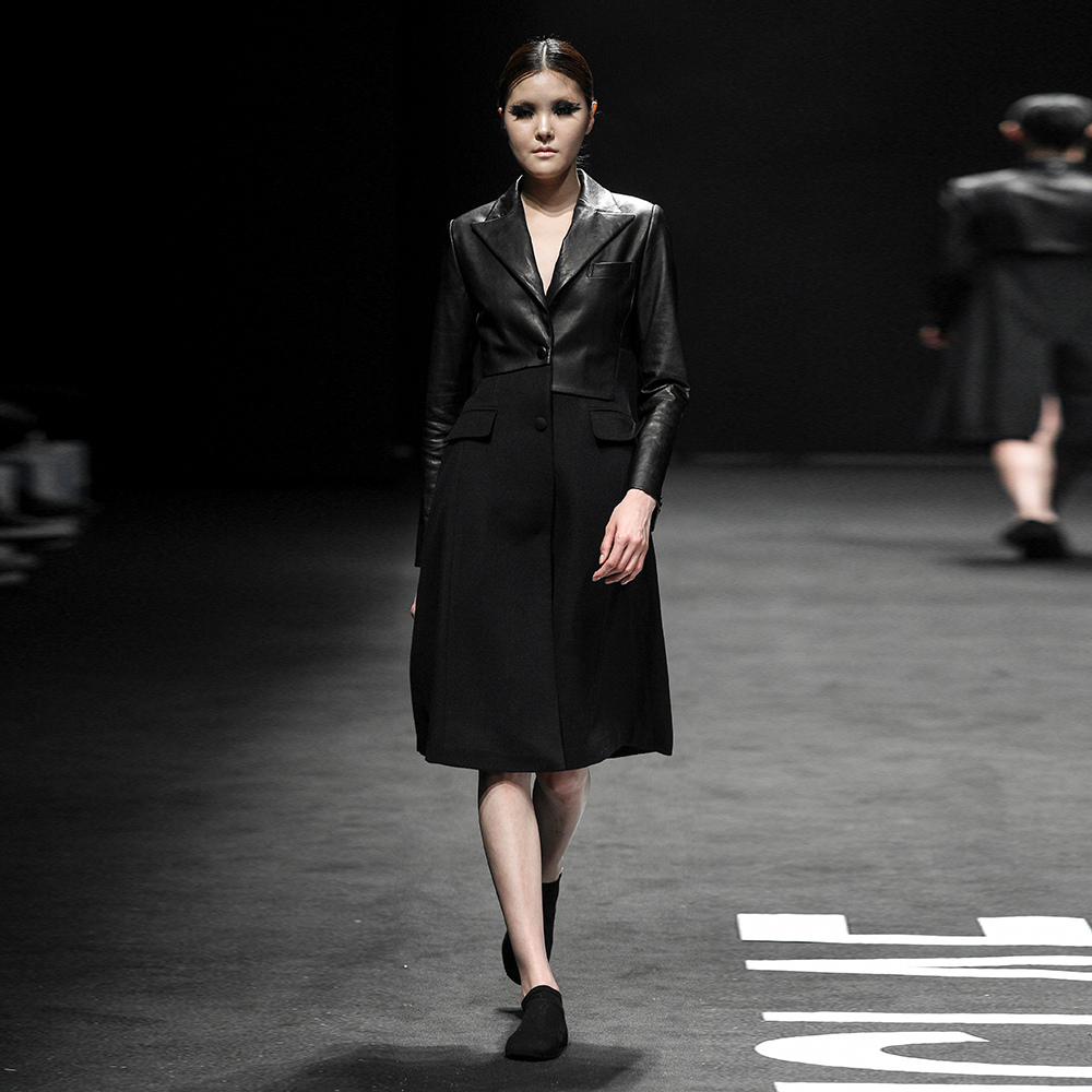 MOONKYOUNGLAE - ICONOGRAPHY(아이코노그라피) Wool Leather coat BK