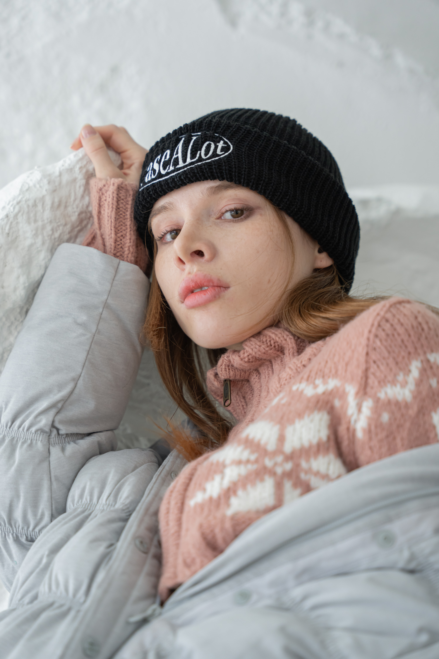 Circle logo beanie - black