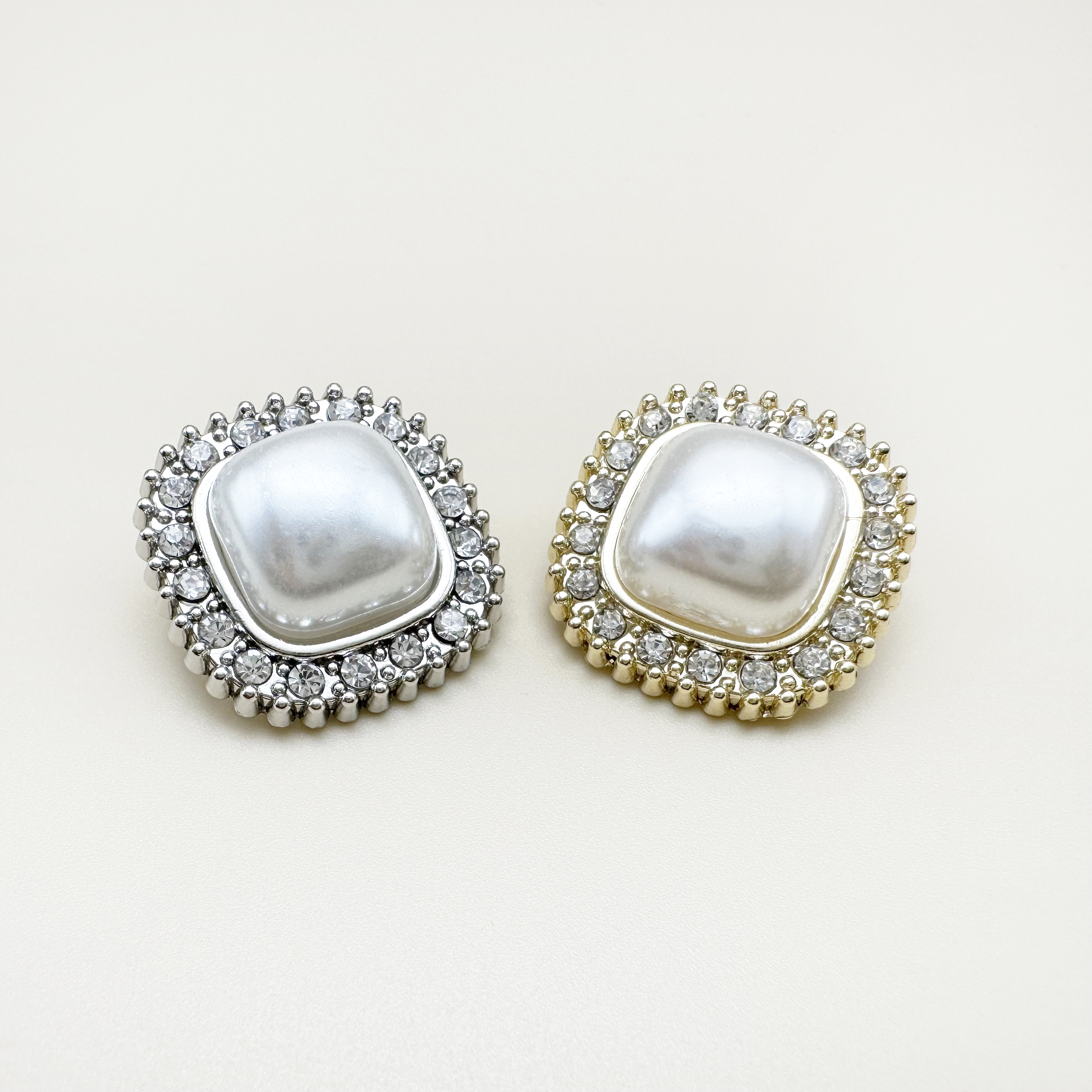 큐빅 진주 고급 네모 금속 단추 18mm,21mm