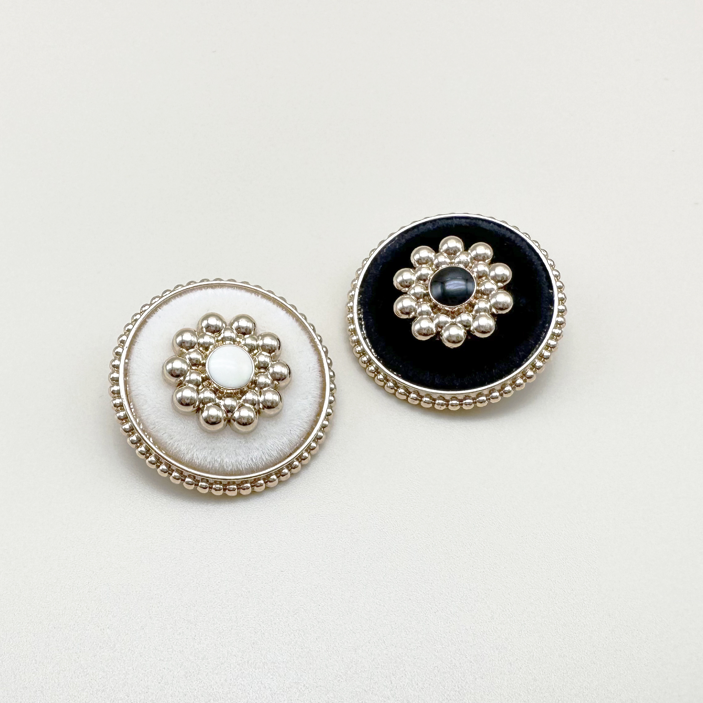 꽃모양 벨벳 페브릭 원형 금속단추 16mm, 20mm, 23mm, 25mm