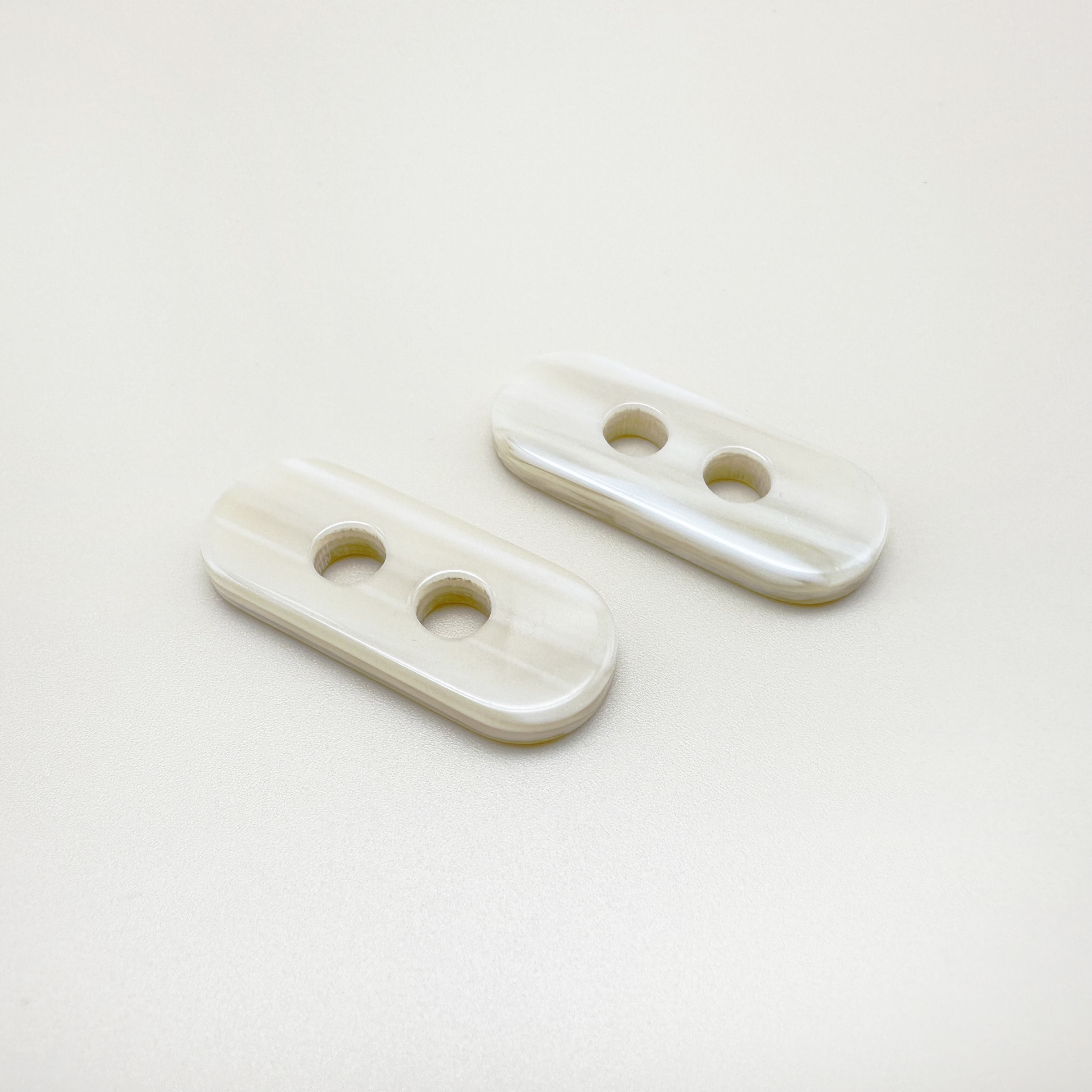 2구 레진단추 25mm, 30mm, 34mm