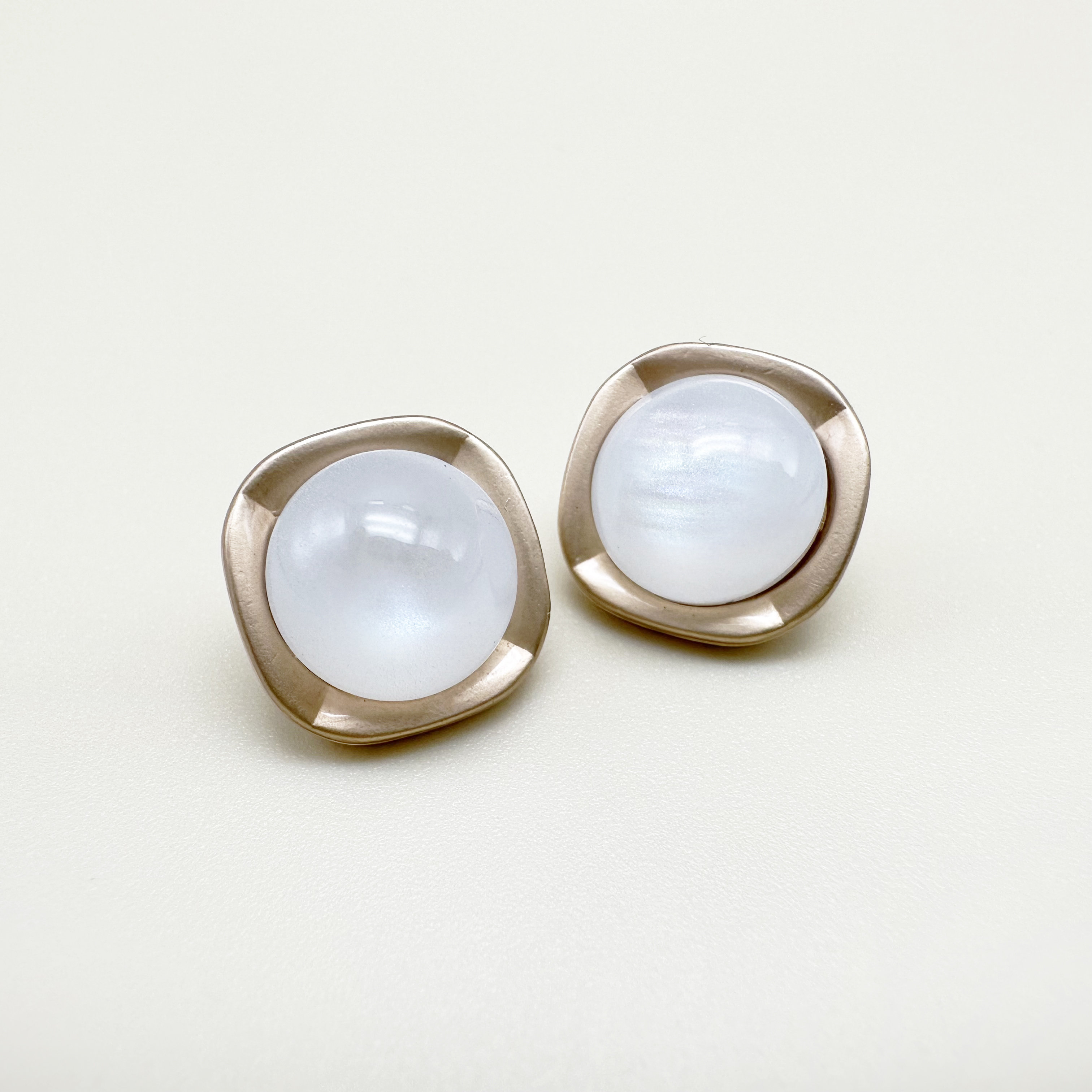 네모 금속 단추 10mm