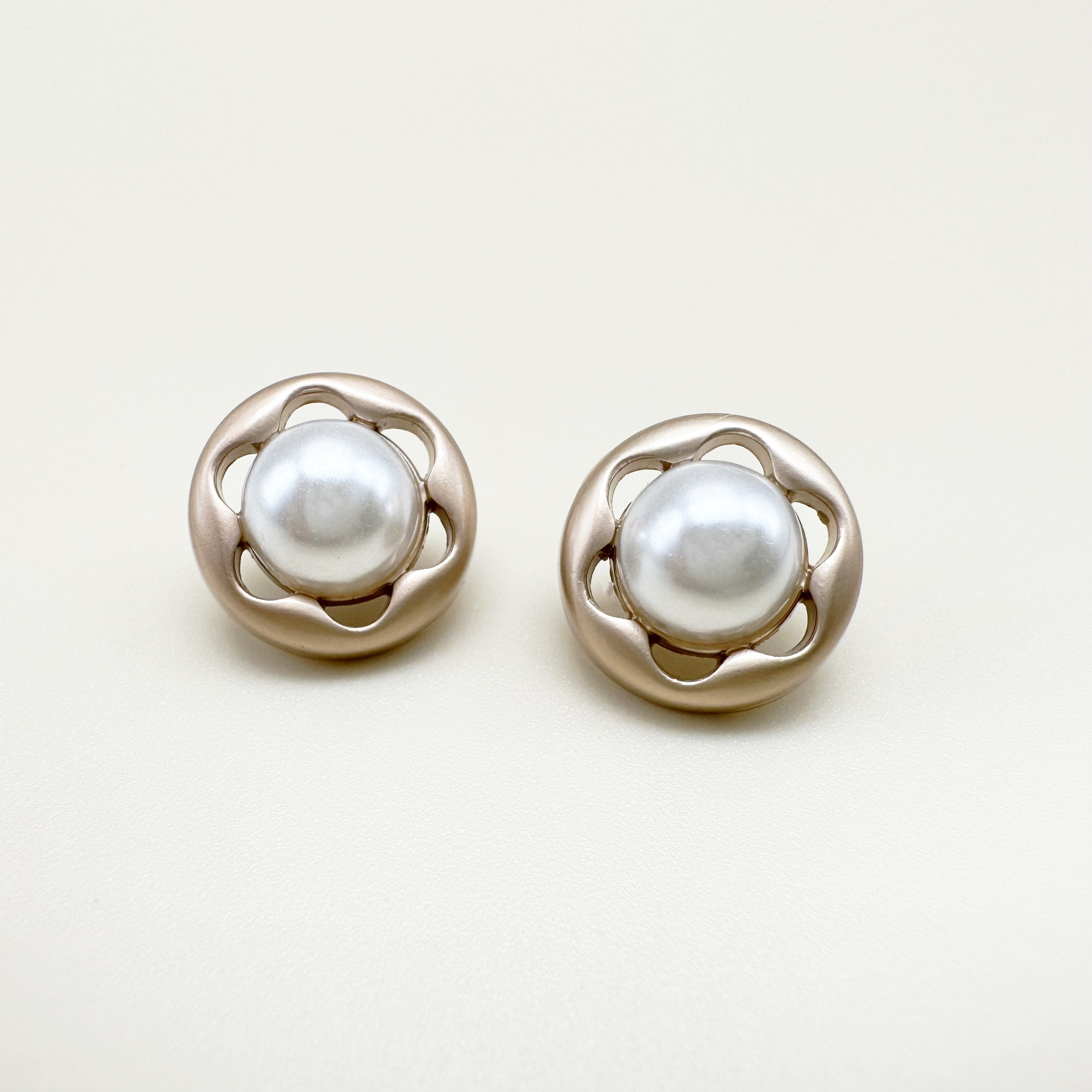 꽃모양 진주 금속단추 11.5mm