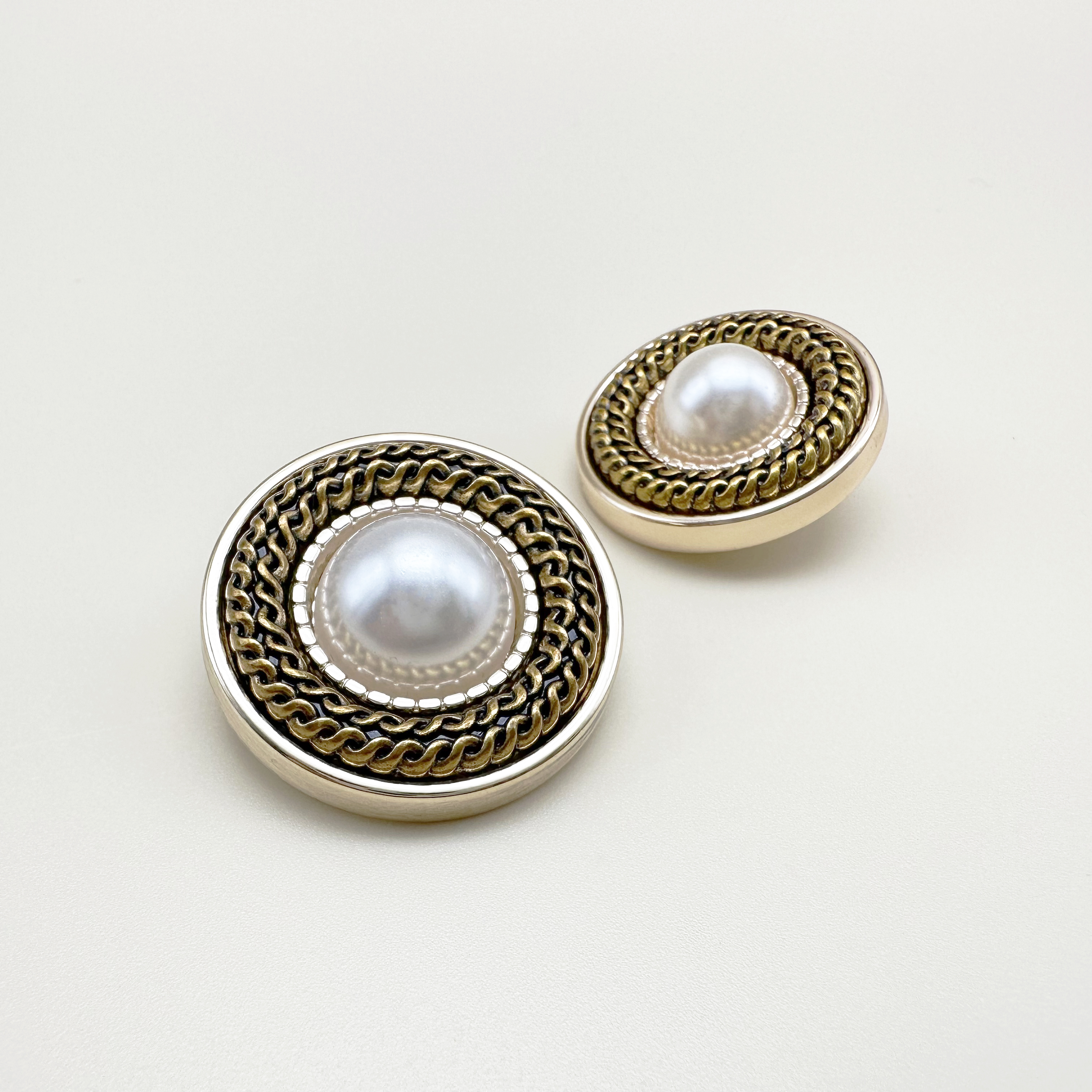 진주 꽈배기 원형 금속단추 18mm, 22mm, 25mm