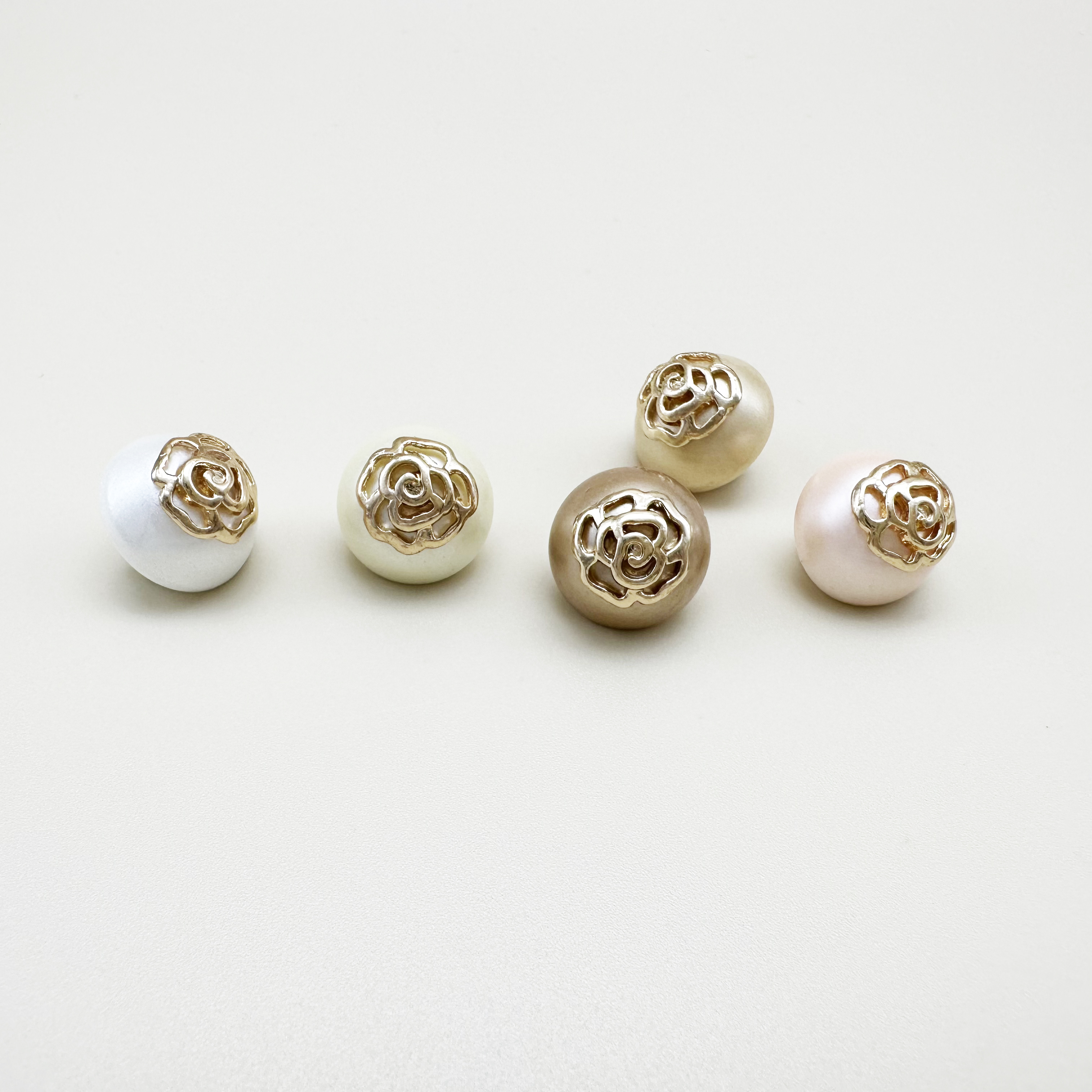 진주 장미꽃 꼬다리 단추 10mm,11mm