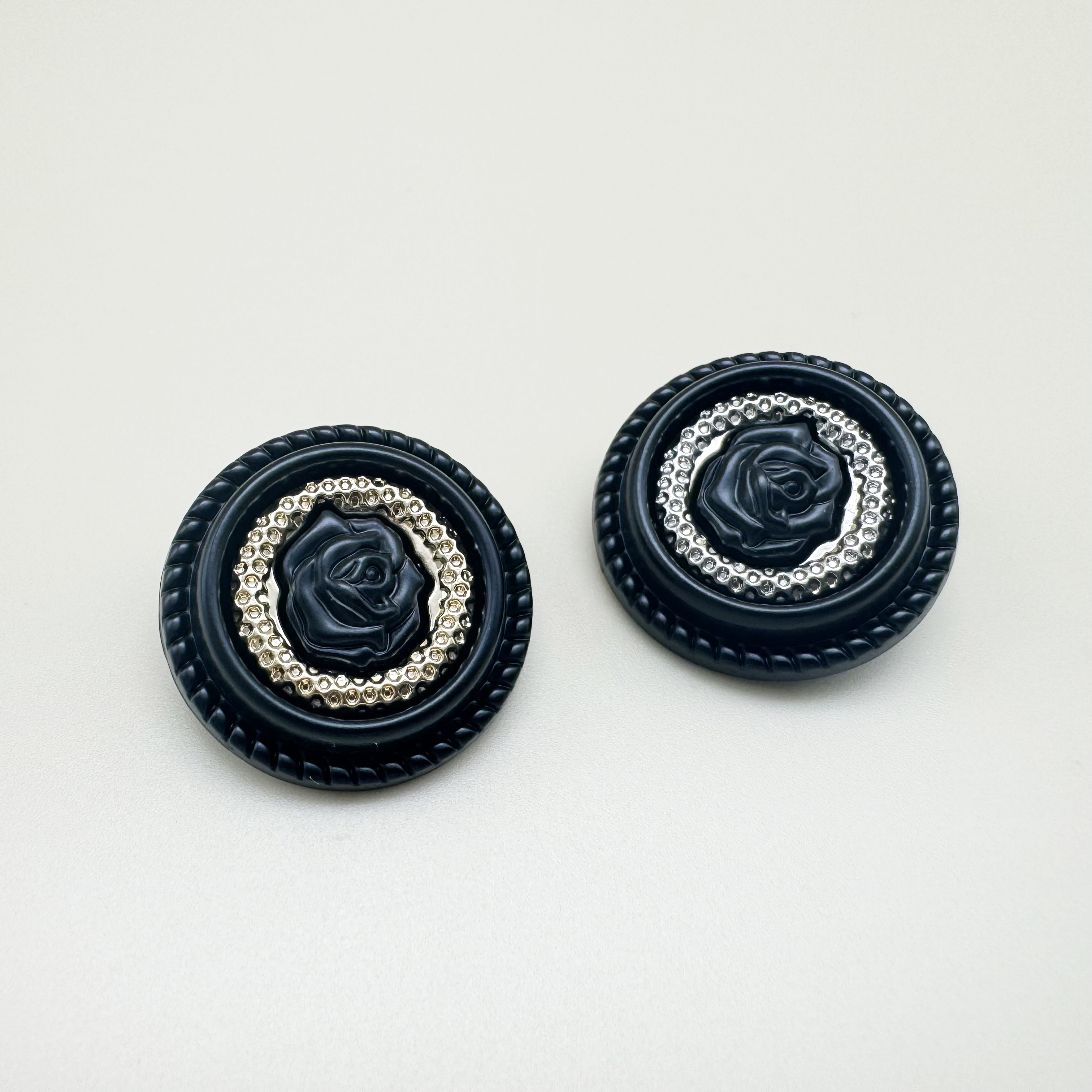 빈티지 장미 꽃 원형 블랙 금속 단추 18mm,20mm,23mm