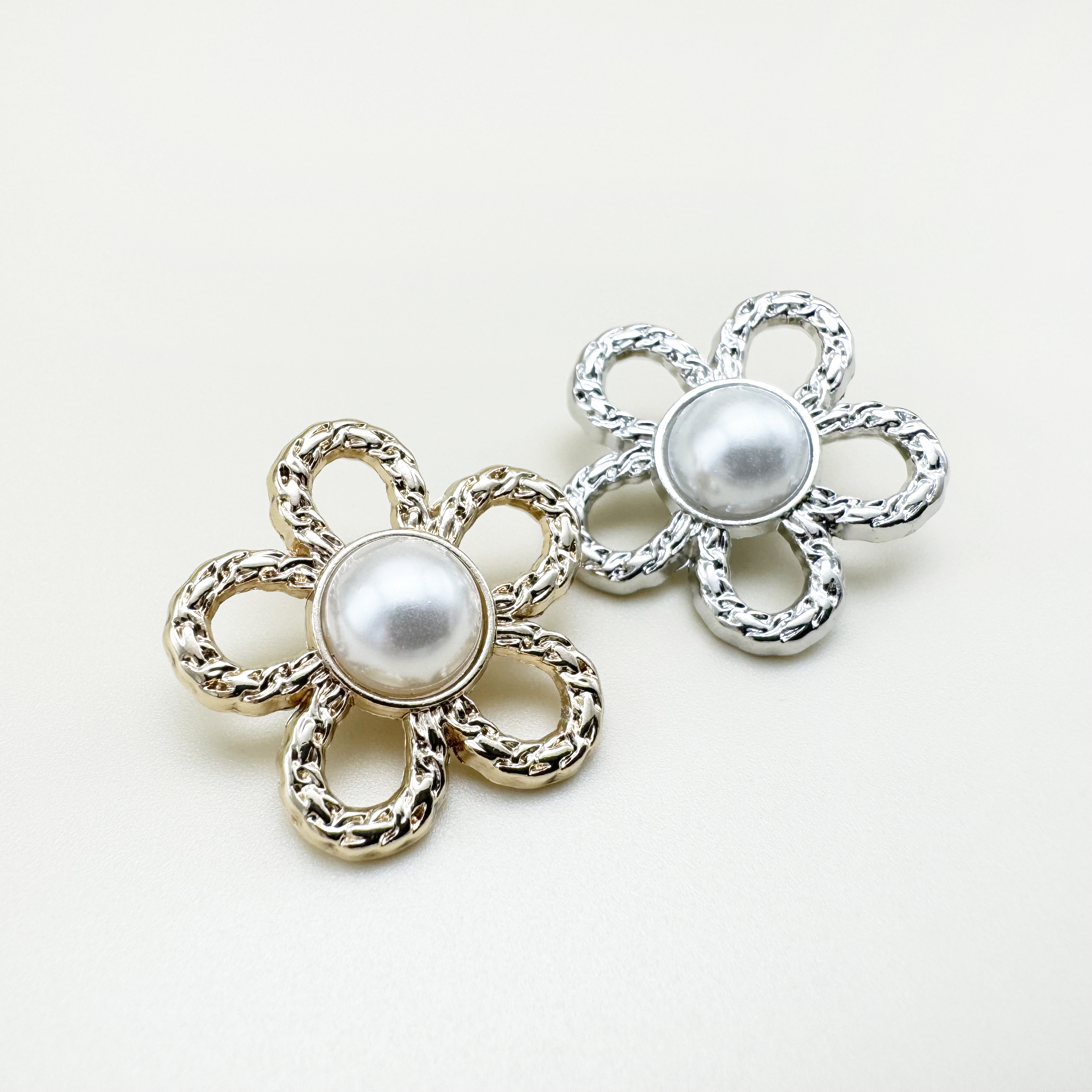 진주 금속 꽃 단추 23mm
