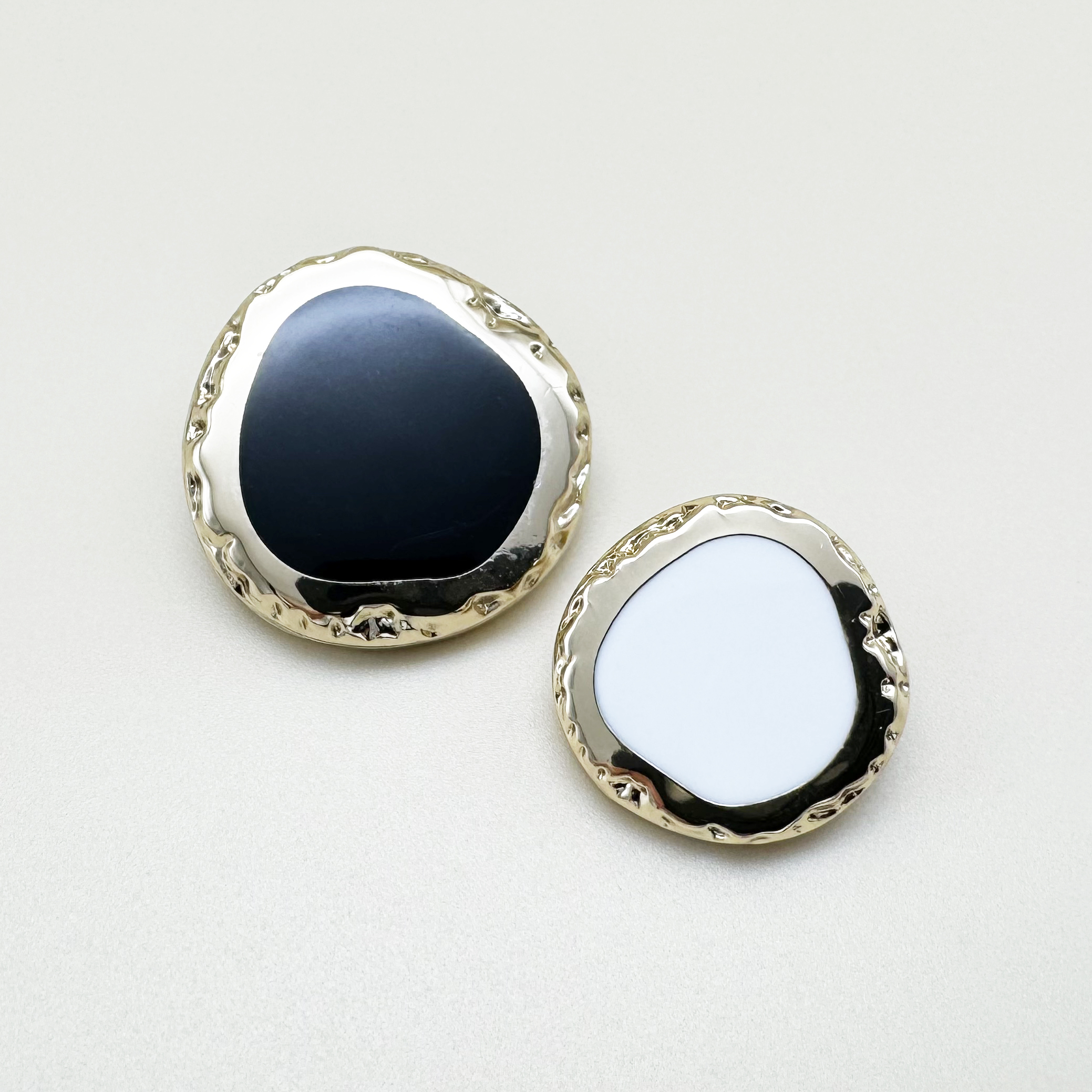 고급 불규칙 금속 단추 18mm,23mm
