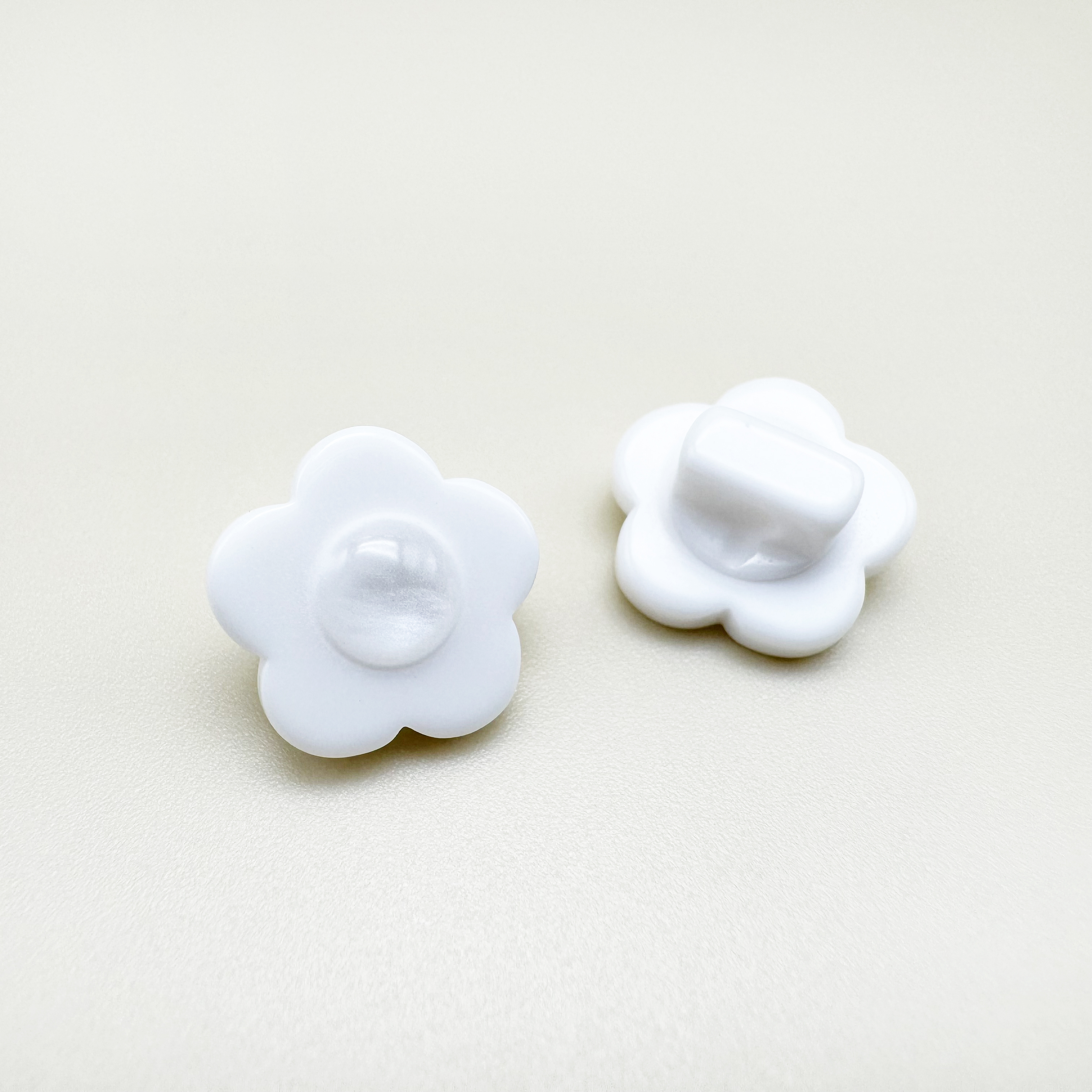 레진 꽃 단추 12mm (2개입)