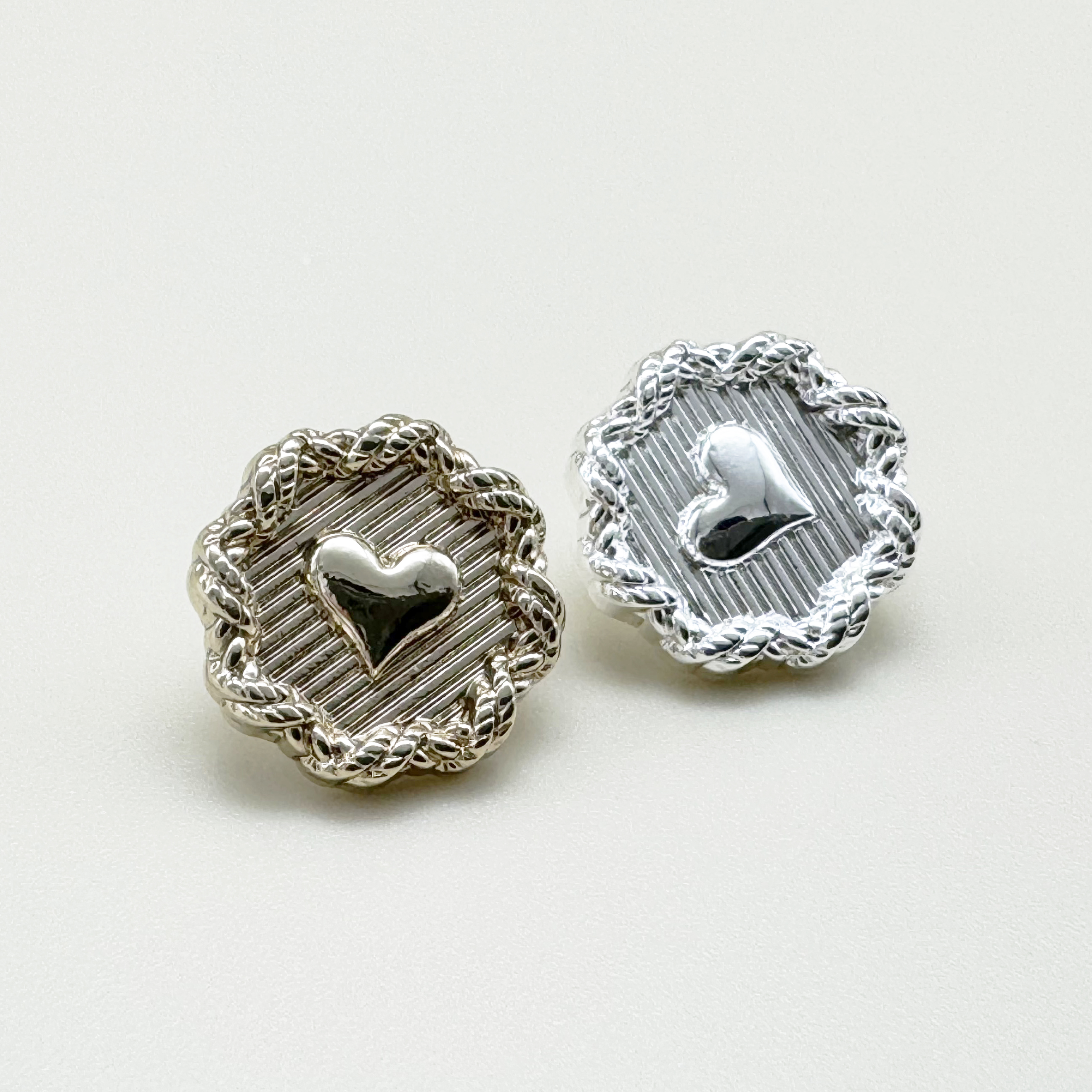 미니 체인 꼬임 하트 금속 단추 12mm