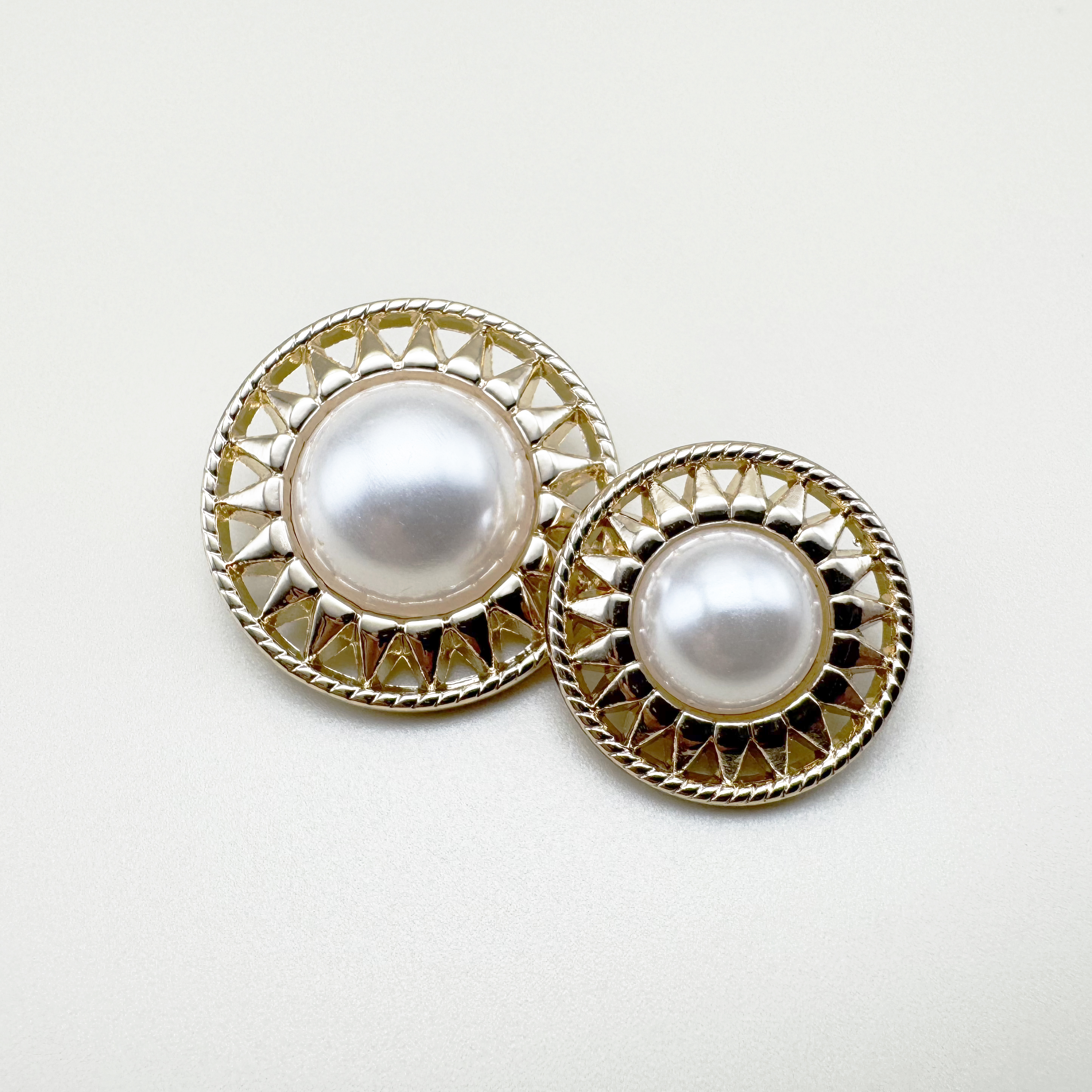 볼륨 진주 태양 원형 금속단추 18mm,25mm