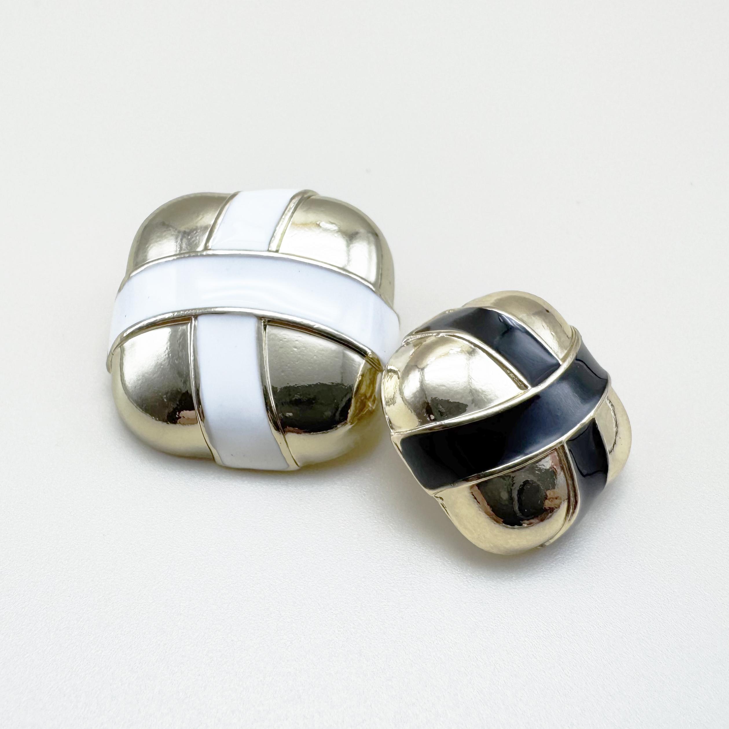 십자 네모 볼륨 금속단추 17mm,22mm