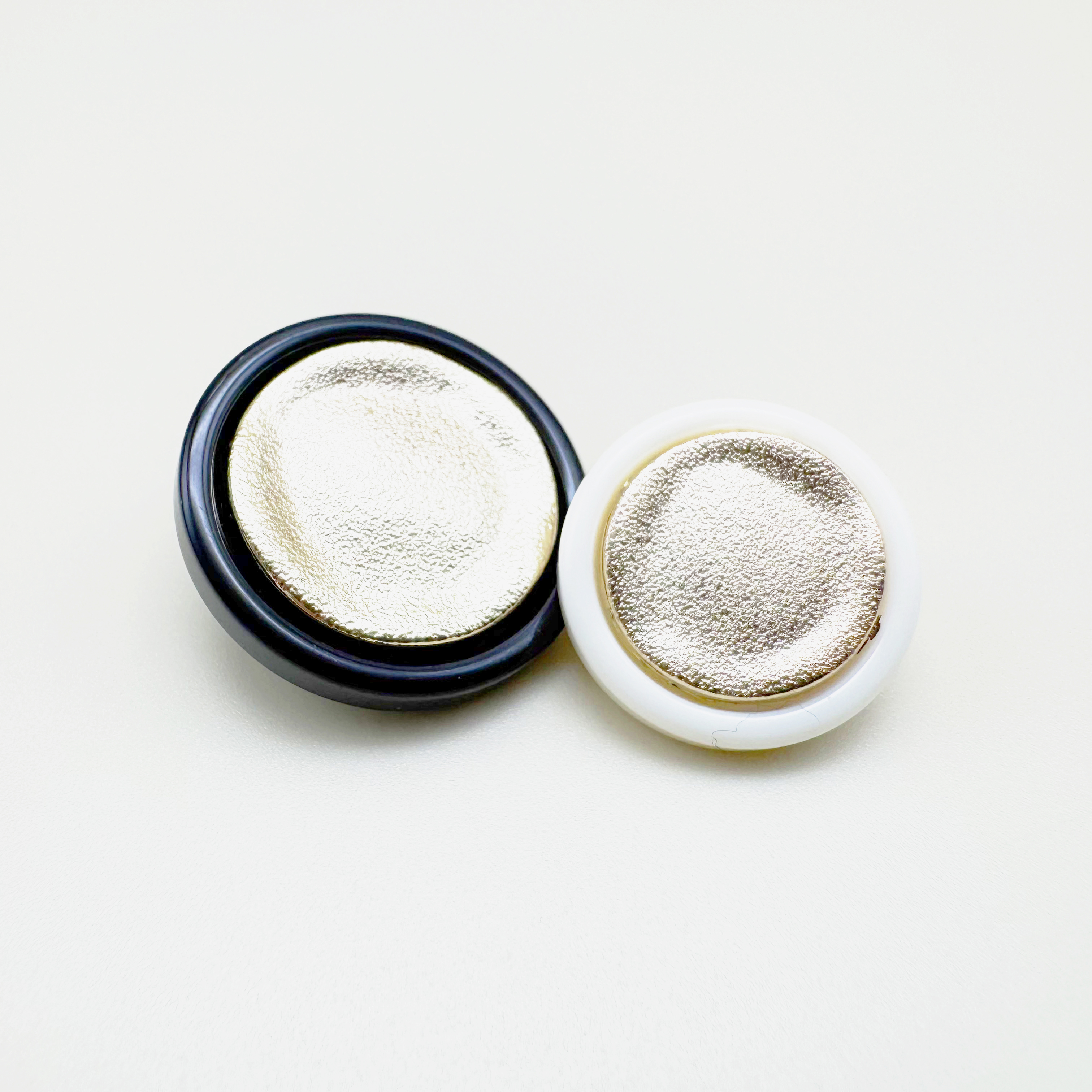 모던 배색 자켓 금속단추 18mm,22mm