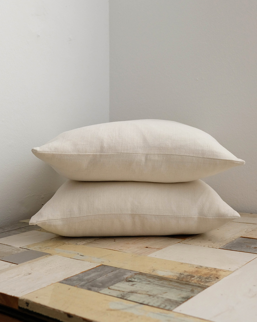 Basic Cushion WH #01