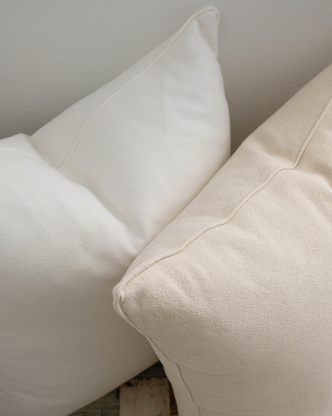 Basic Cushion with piping BE #03