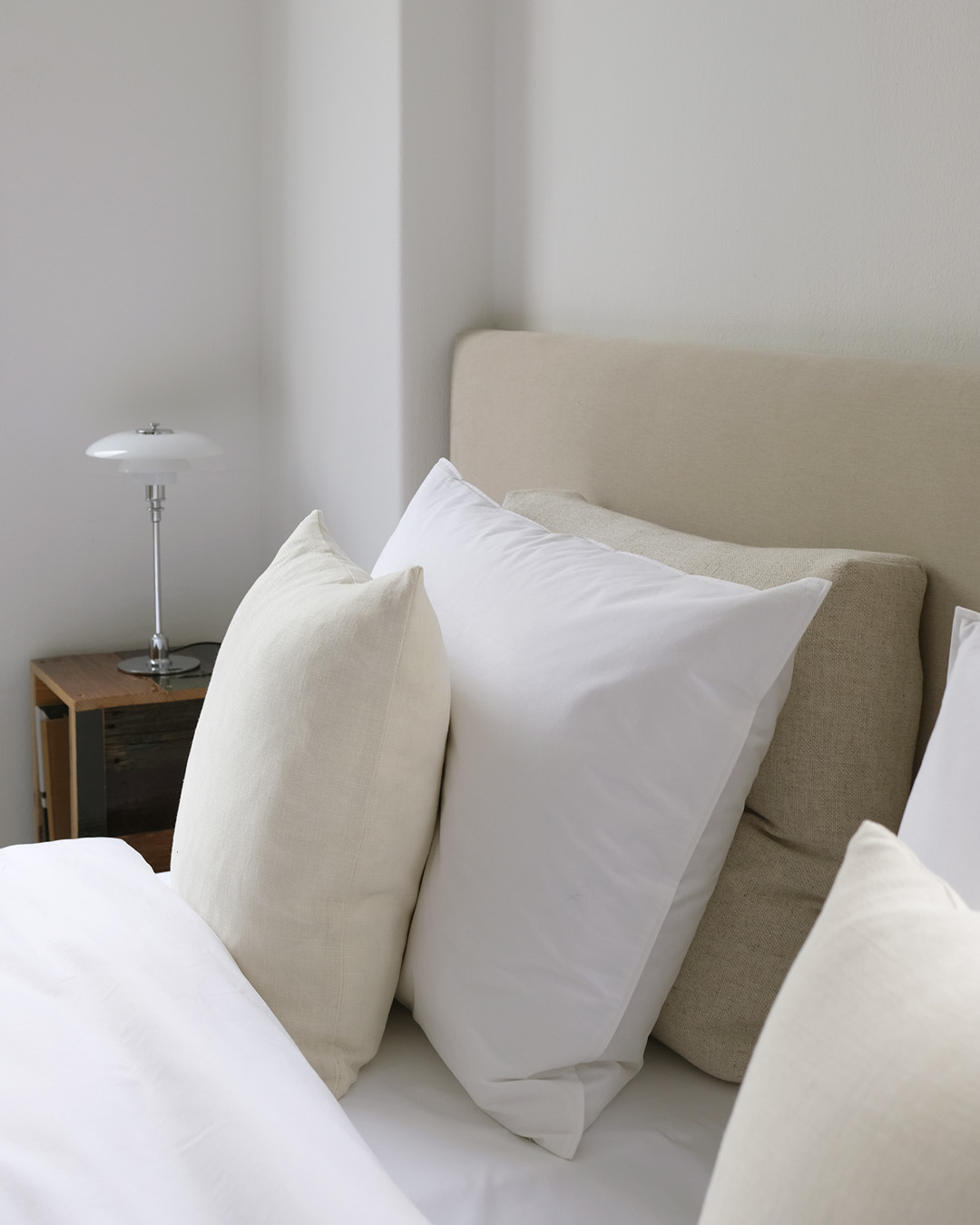 Basic Cushion WH #01