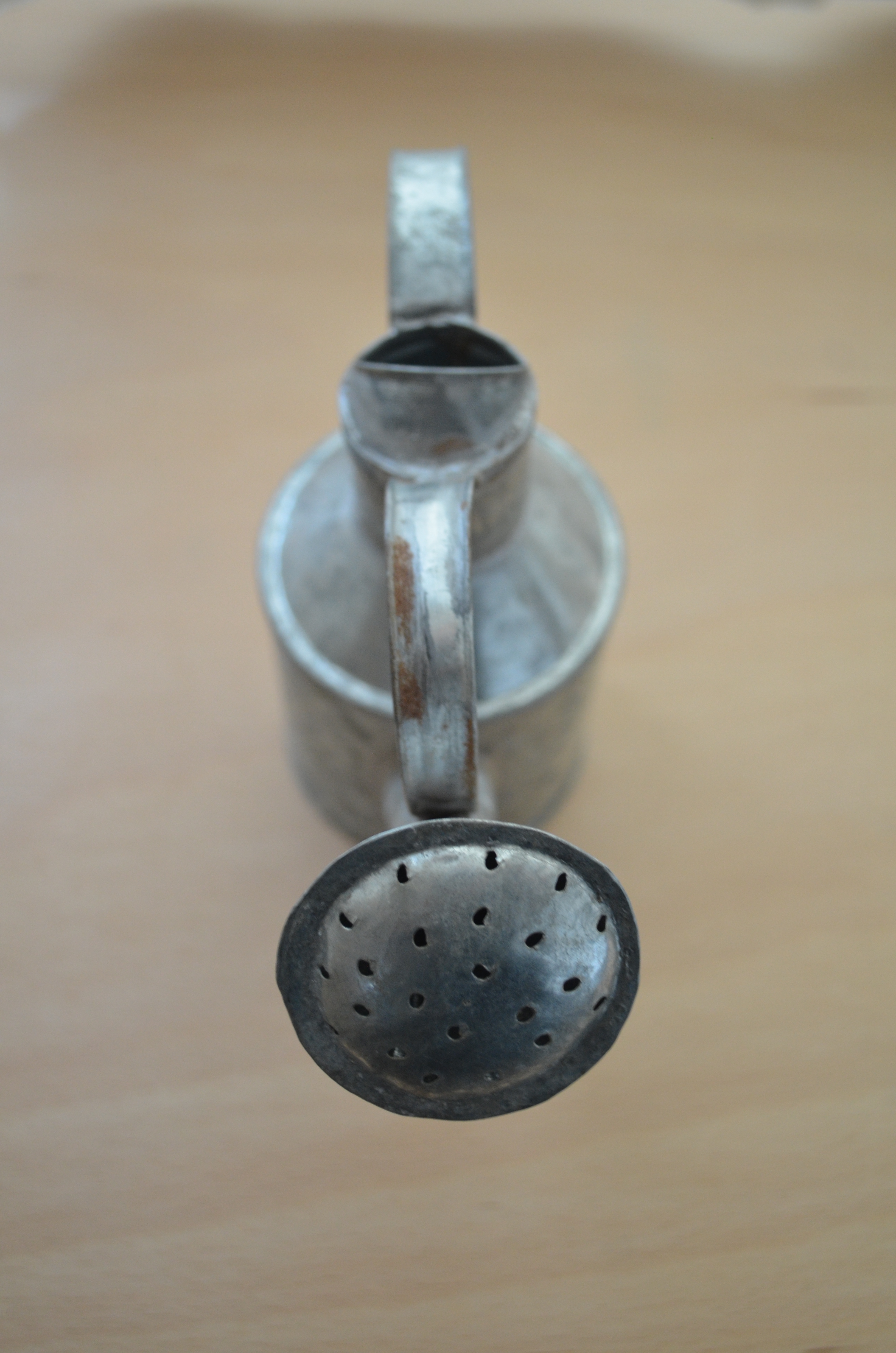 tin water spray
