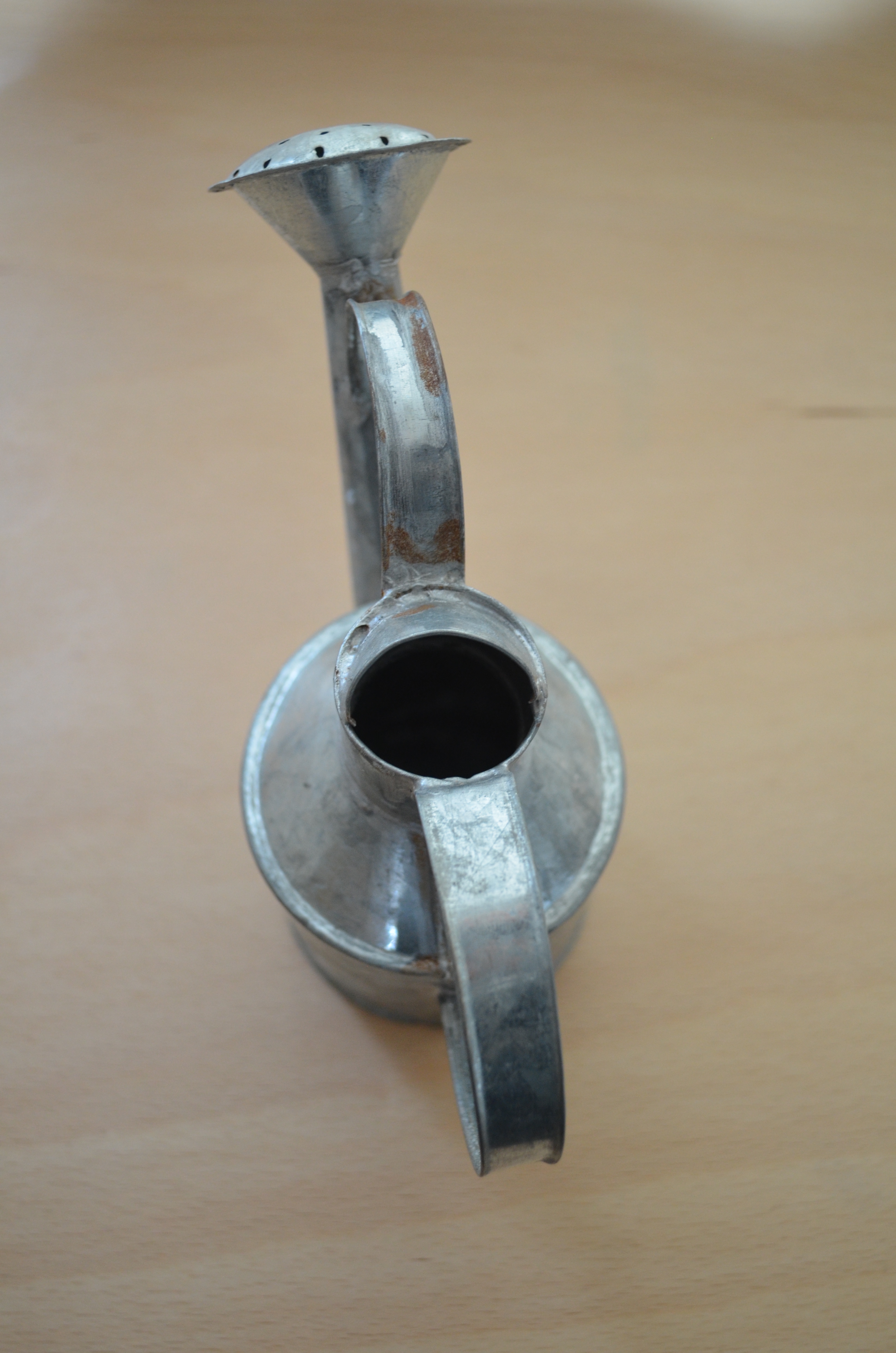 tin water spray