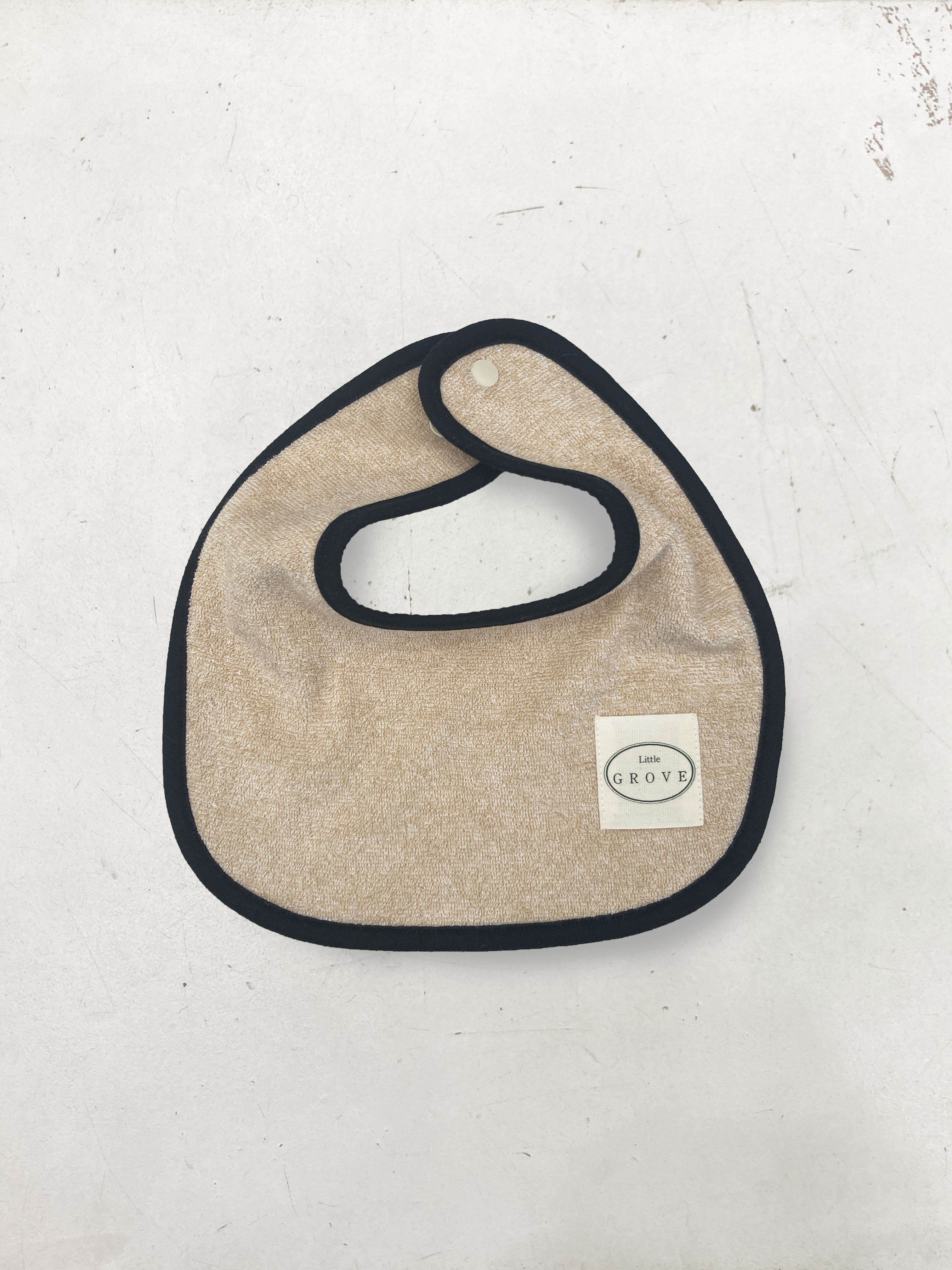 Organic round bib - oatmeal/black