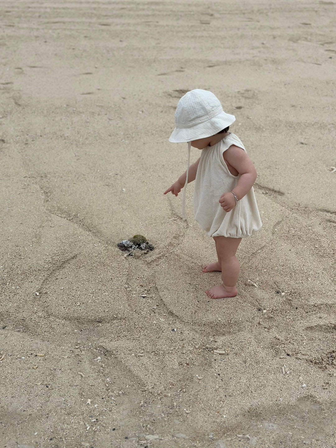 Checkered Sun Hat - Vanilla