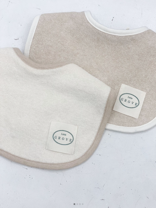 Organic round bib - cream/oatmeal