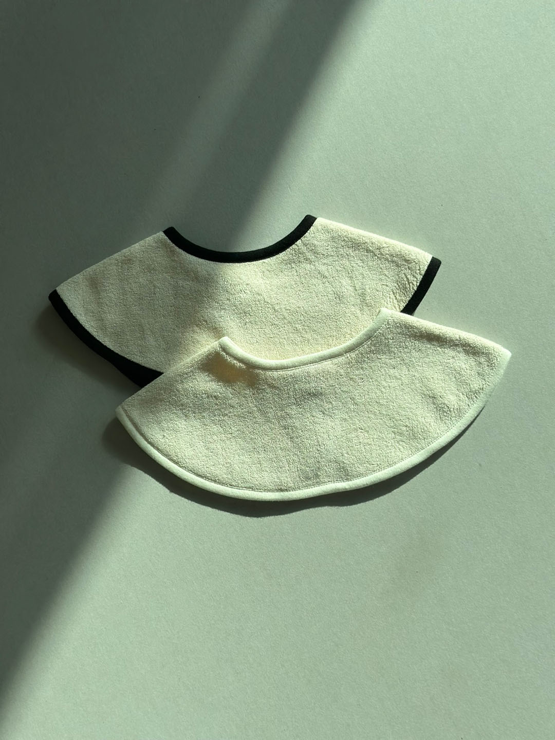 The circle bib