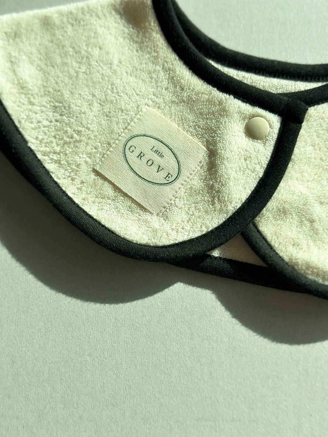 The circle bib