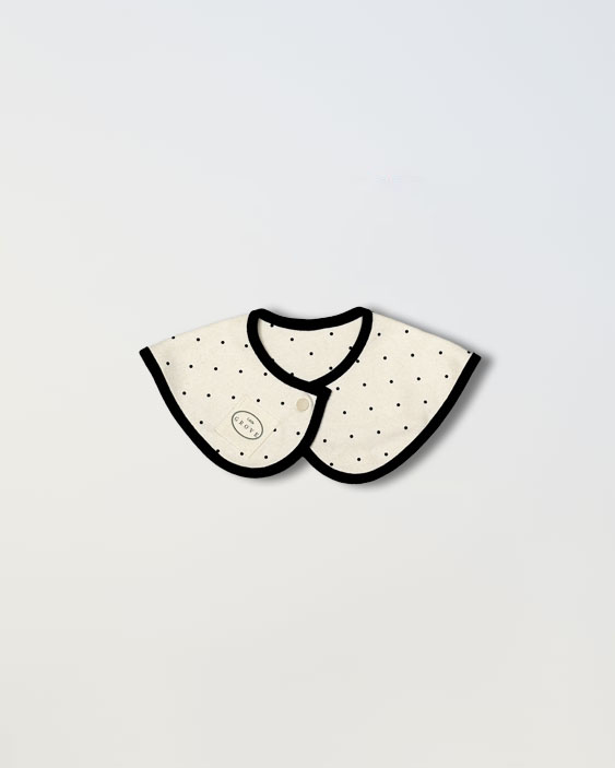 Polkadot circle bib