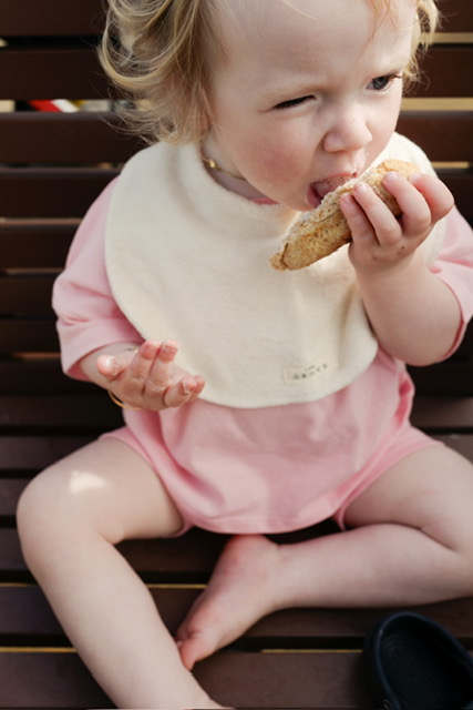 Organic sandwich bib - Cream
