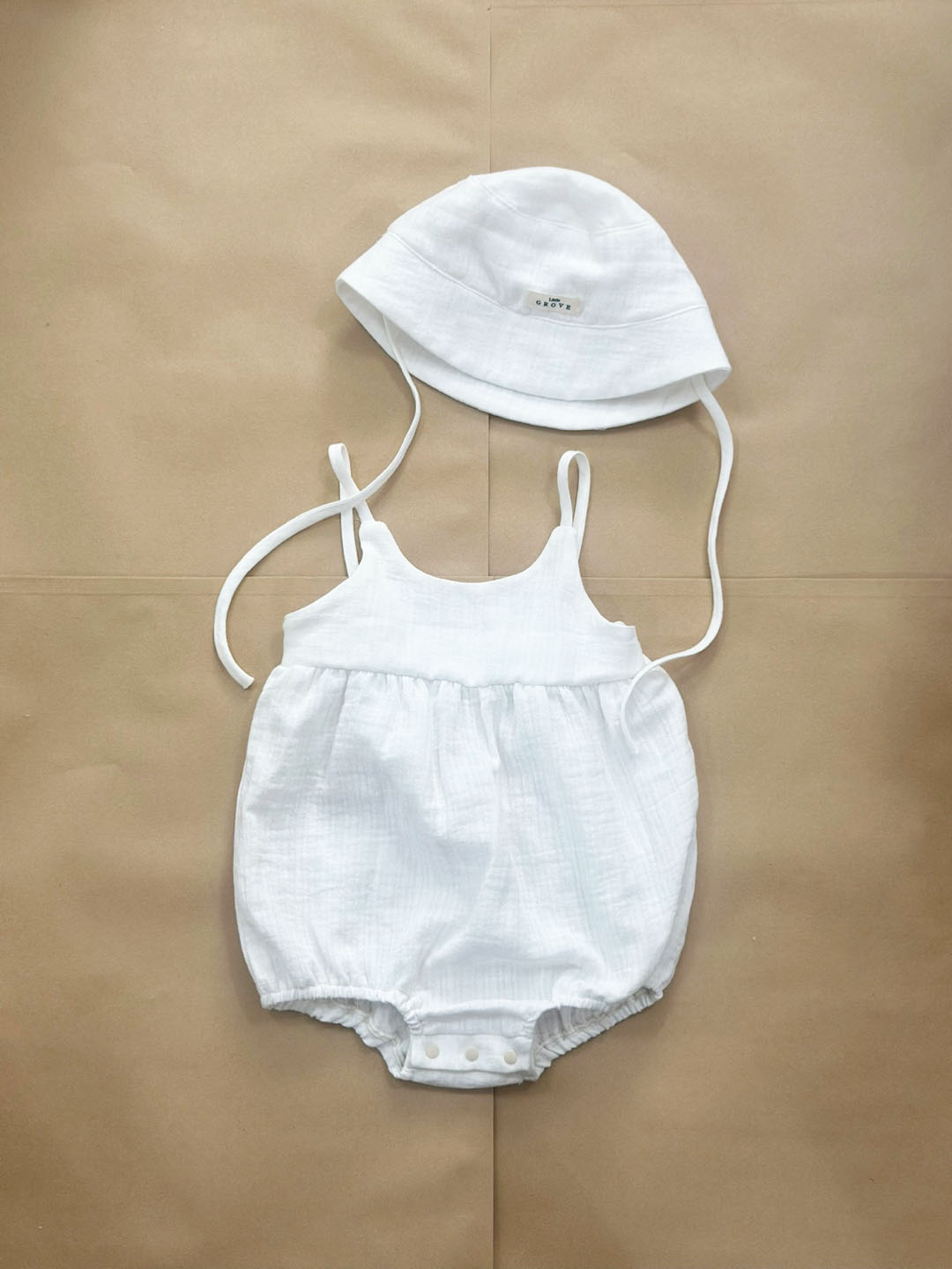 Lily bucket - white
