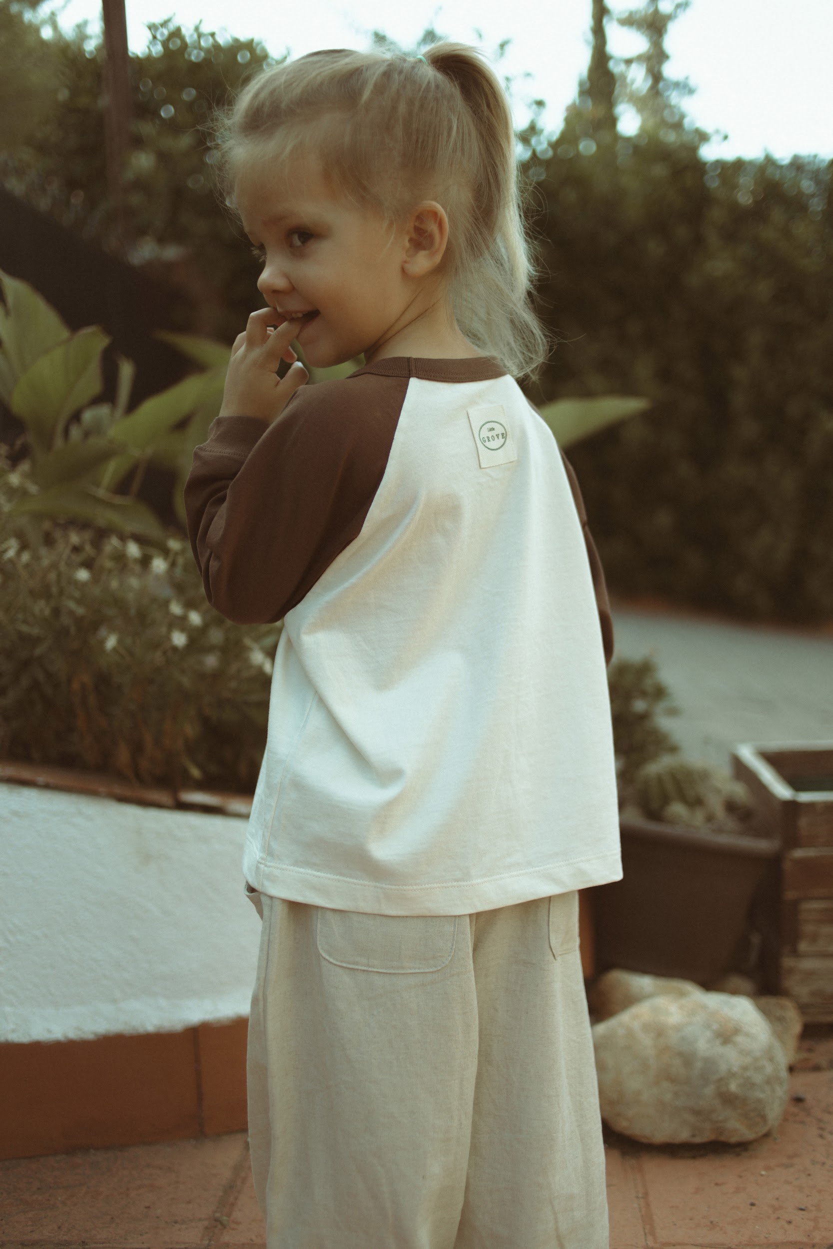 Grove Raglan Tee - Chestnut