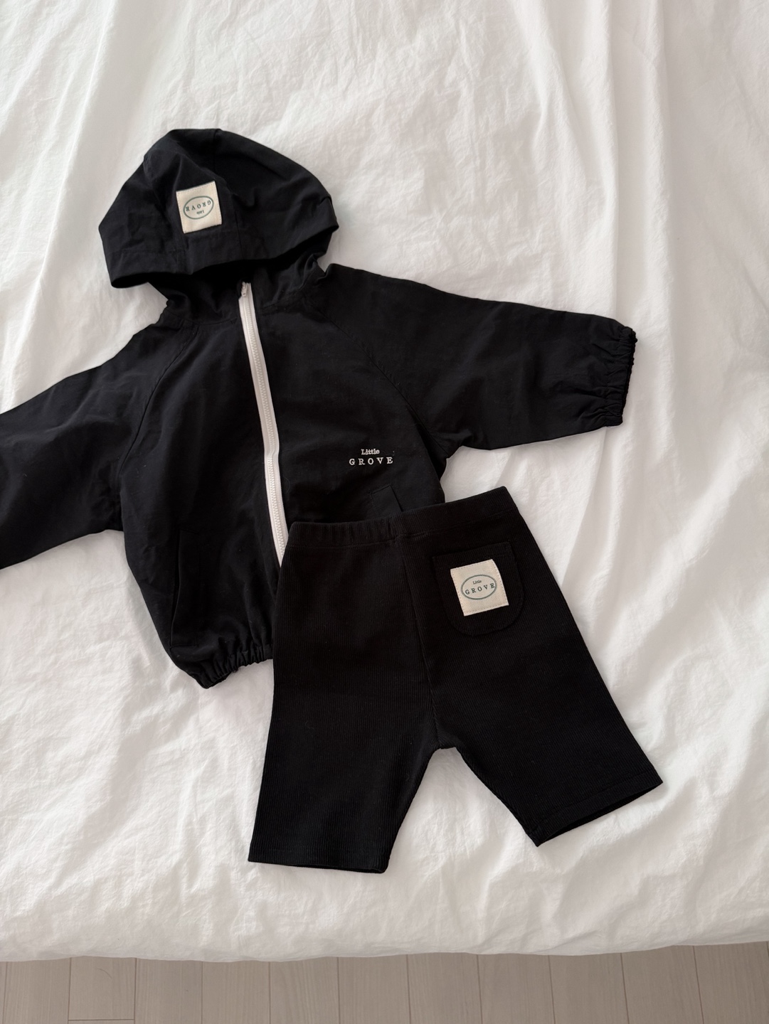 Breezy Zip Windbreaker- Black