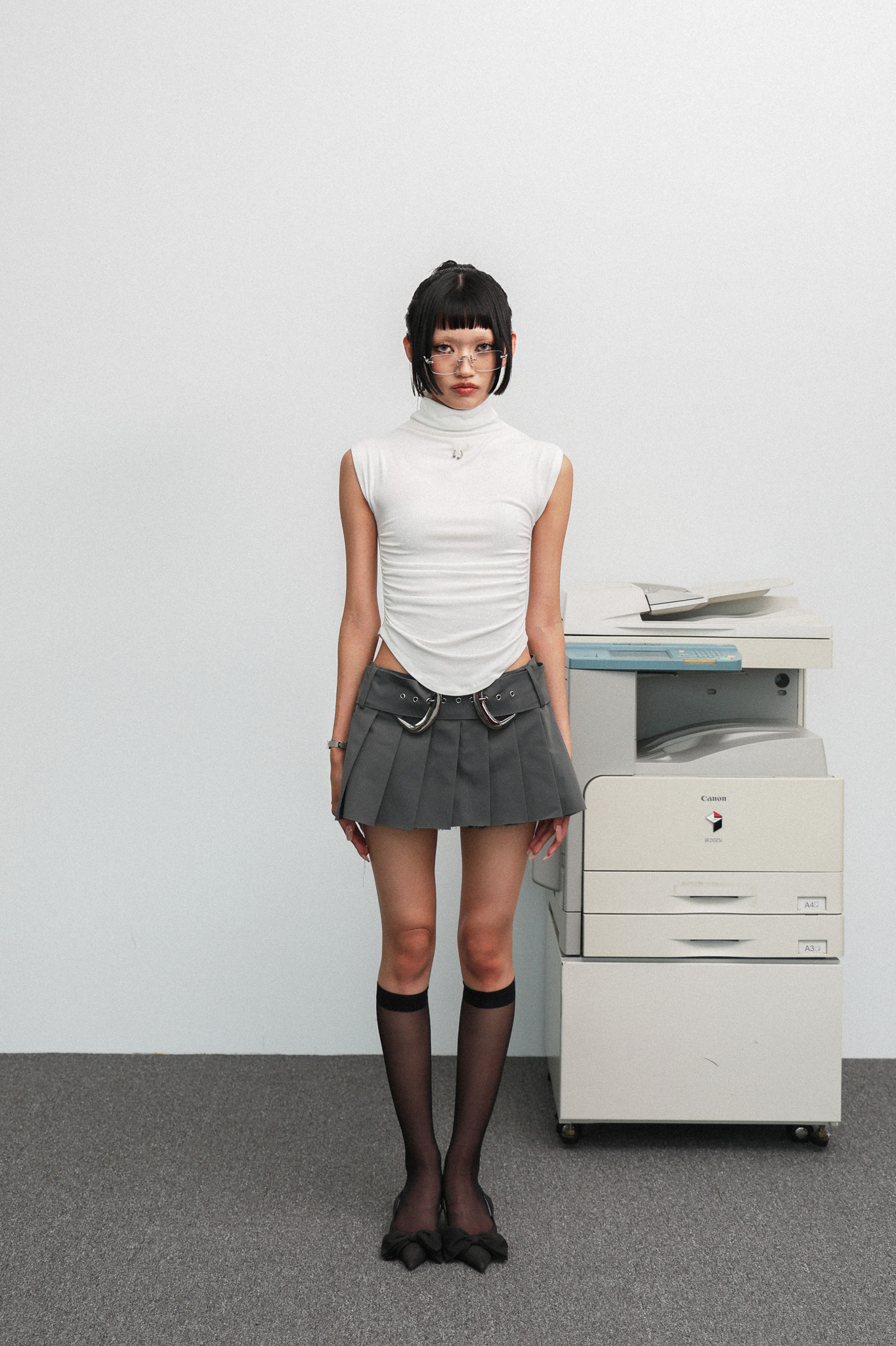 SHIRRING PIERCING TEE - white