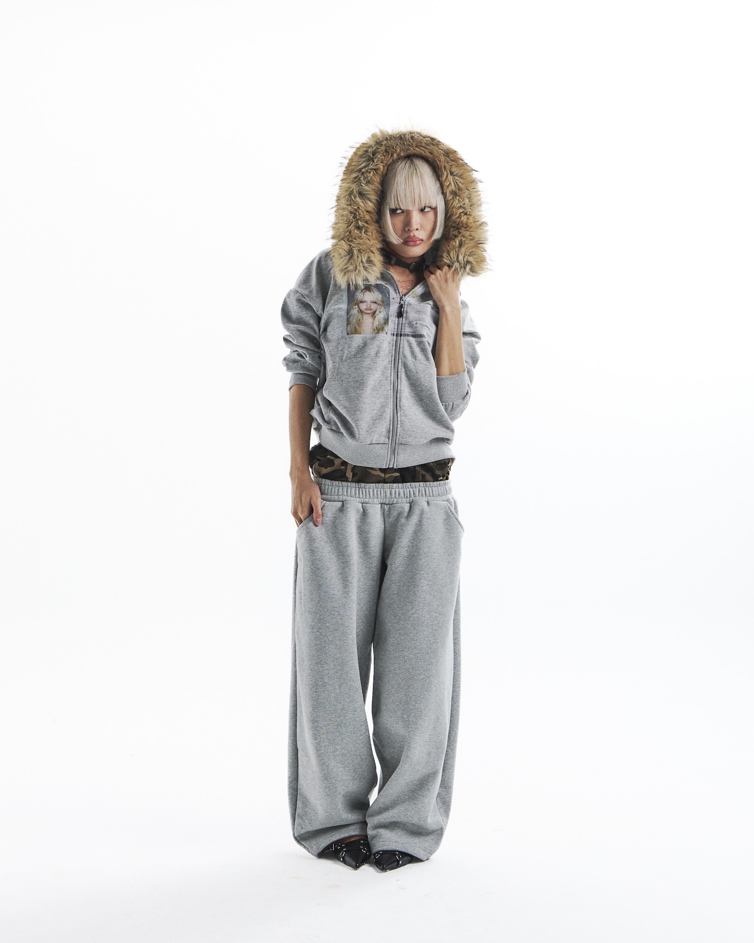 id card hooded zip-up- gray