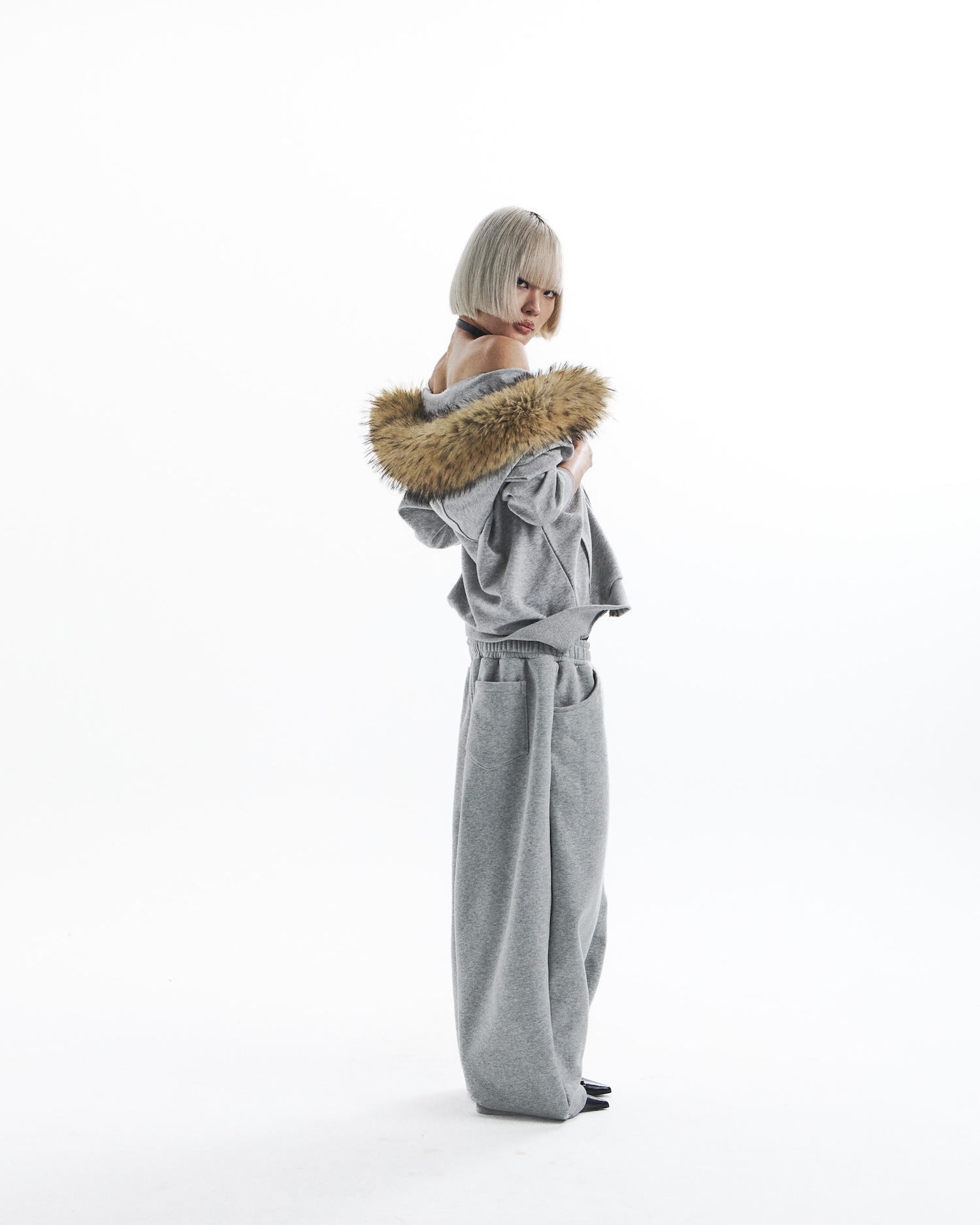 id card hooded zip-up- gray