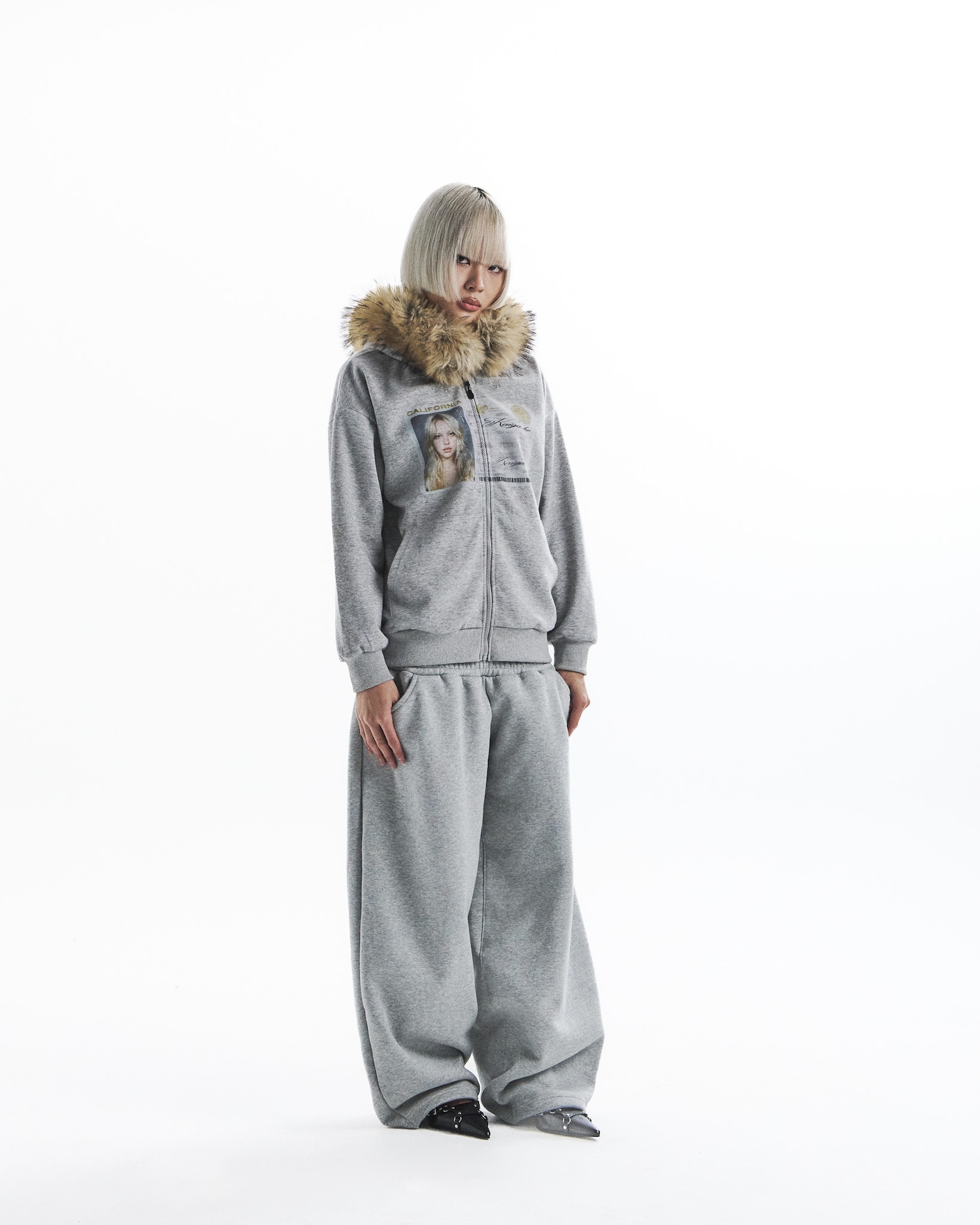 id card hooded zip-up- gray