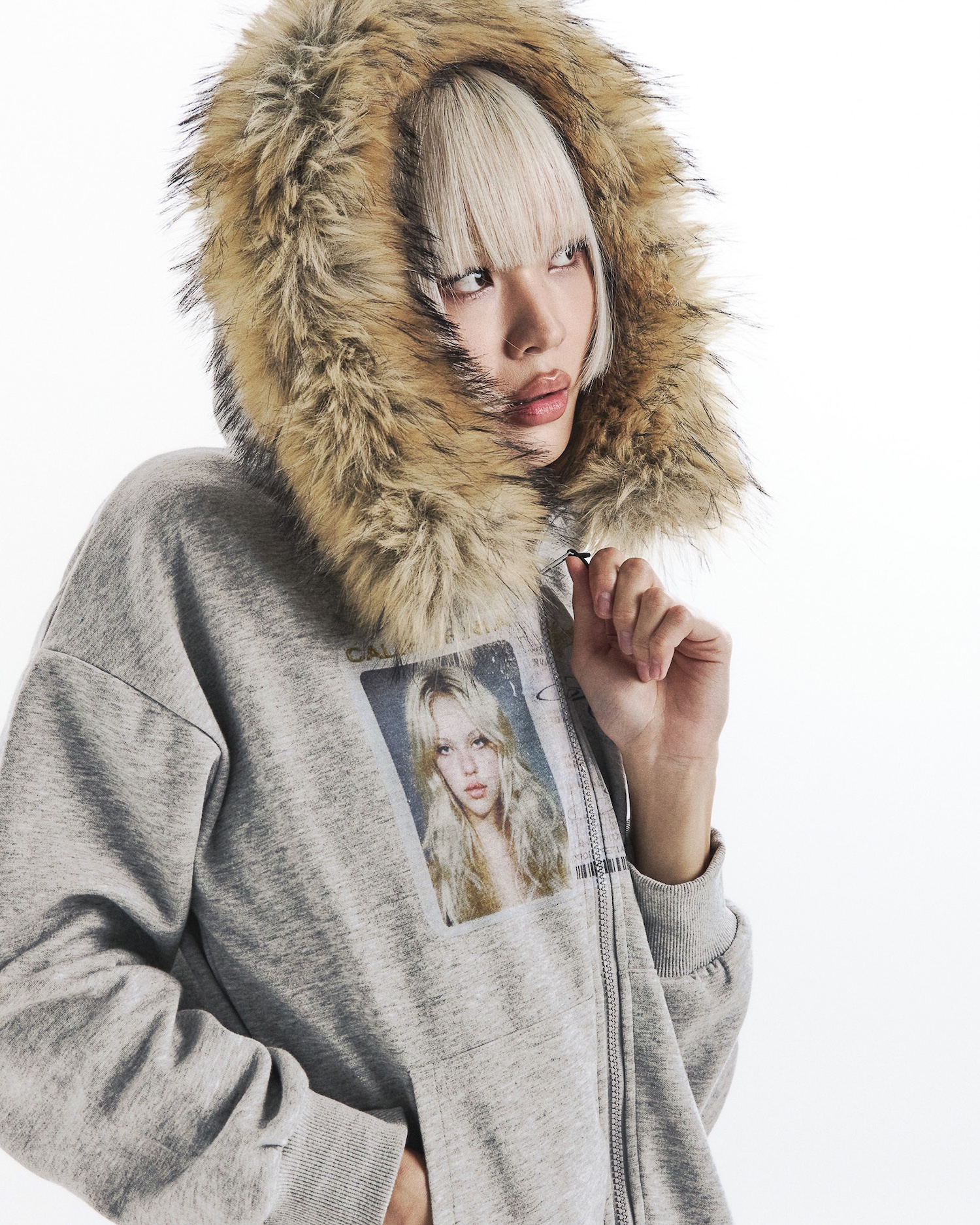 id card hooded zip-up- cream