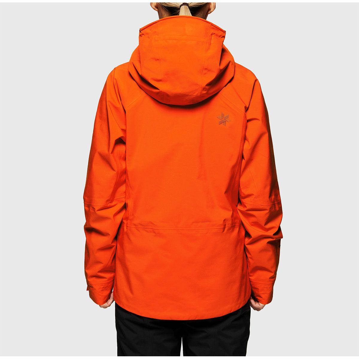 2324 GOLDWIN W's GORE-TEX 2 L Jacket : GW03300