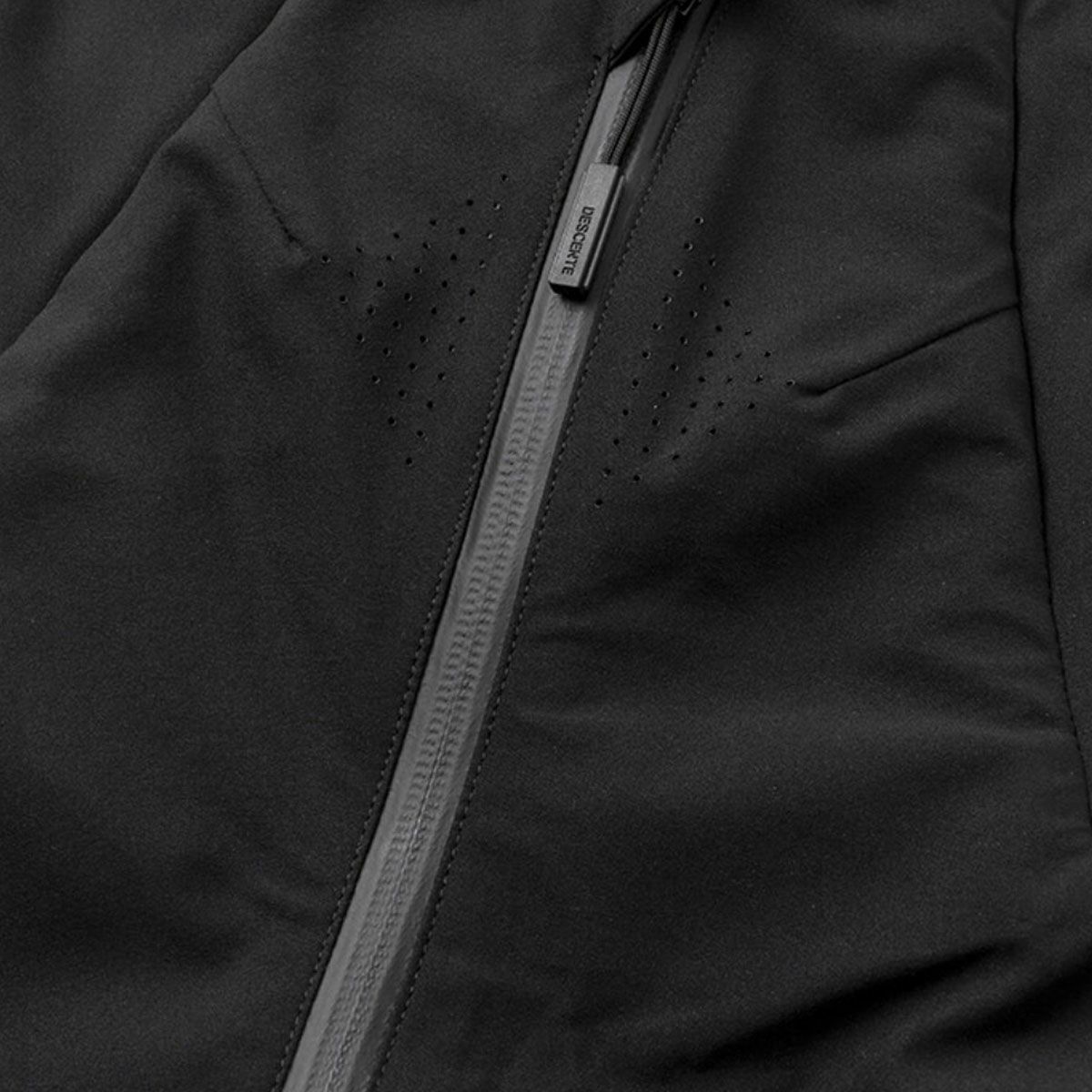 2425 DESCENTE INSULATED JACKET : DWMYGK90D