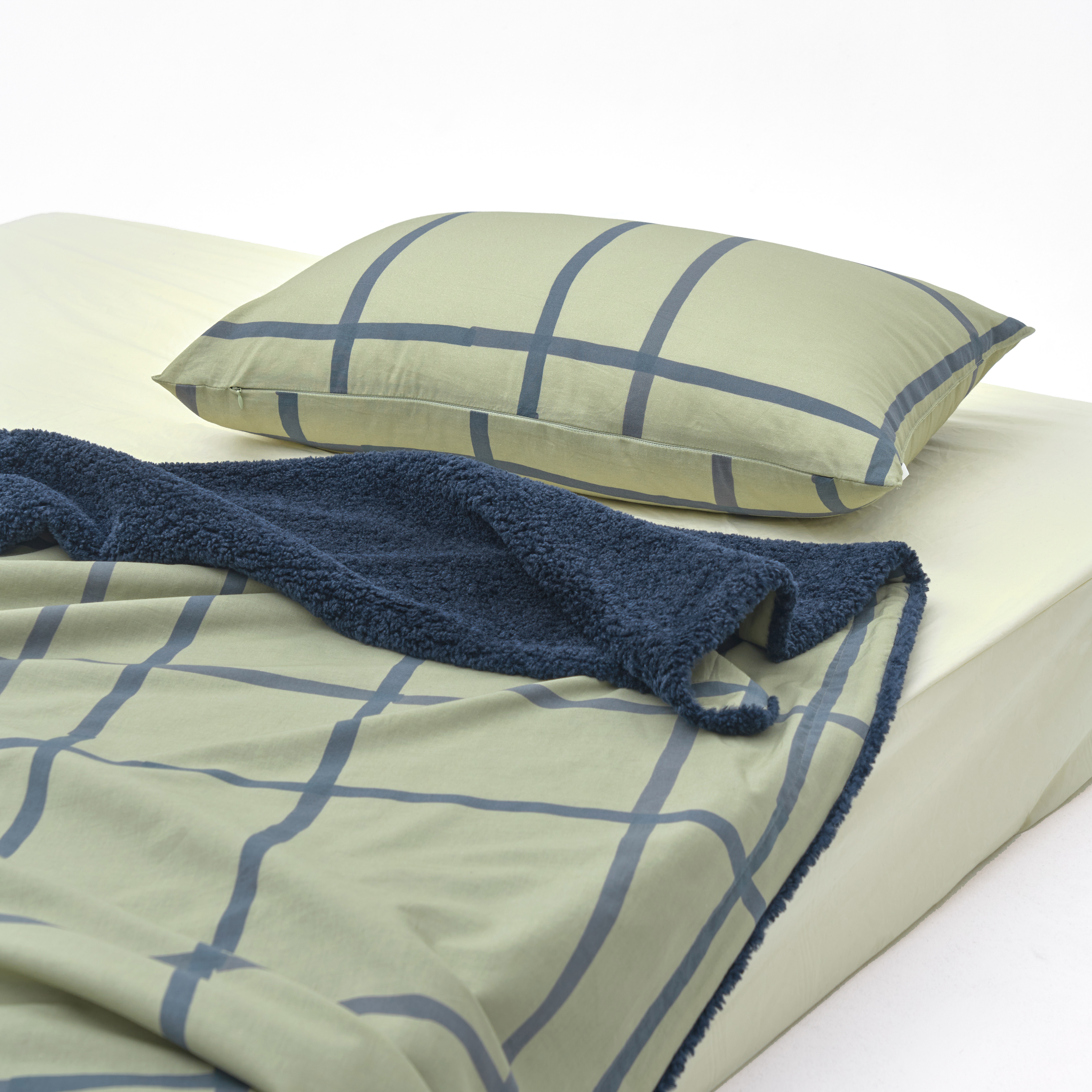 urban puffy blanket