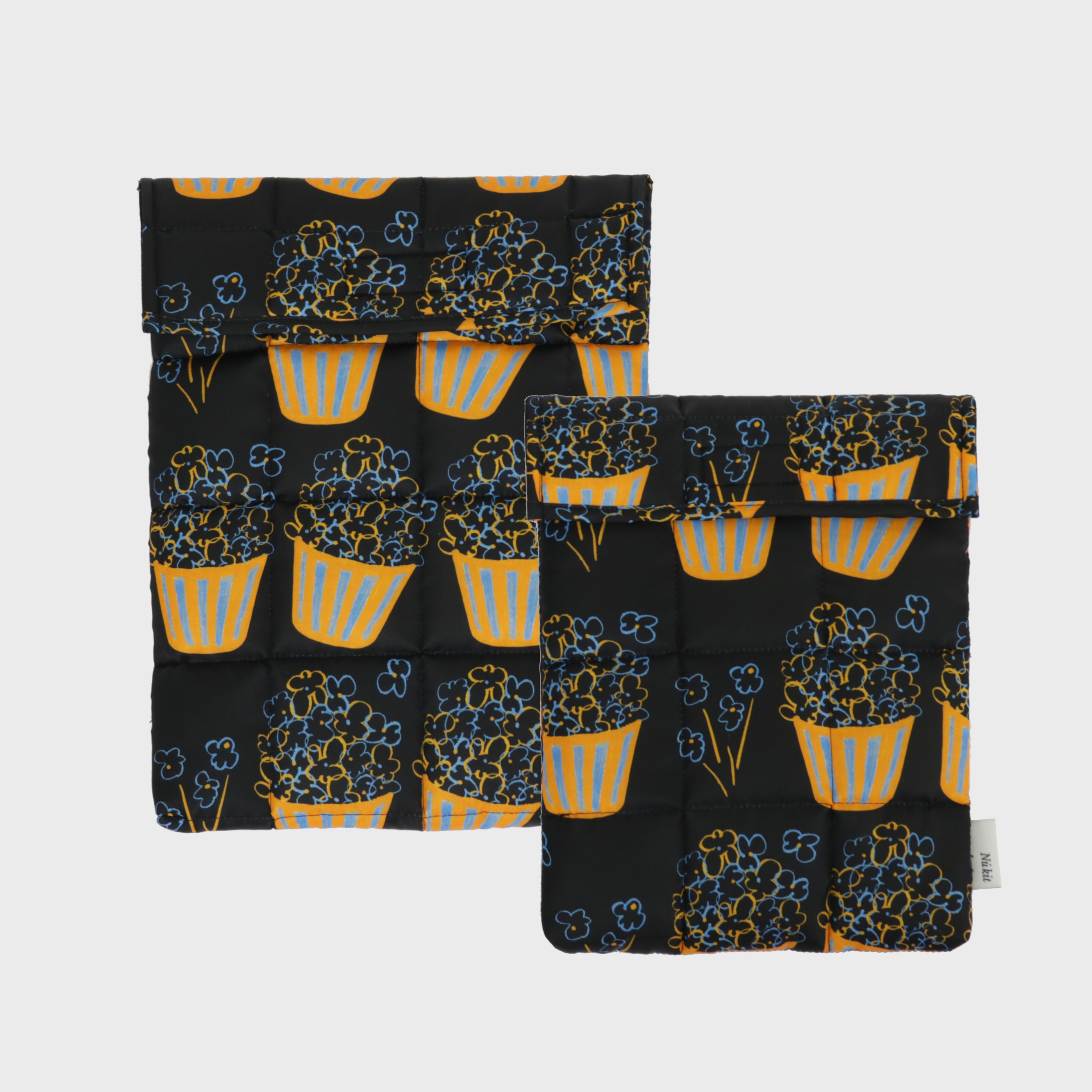 popcorn flower black 태블릿 파우치