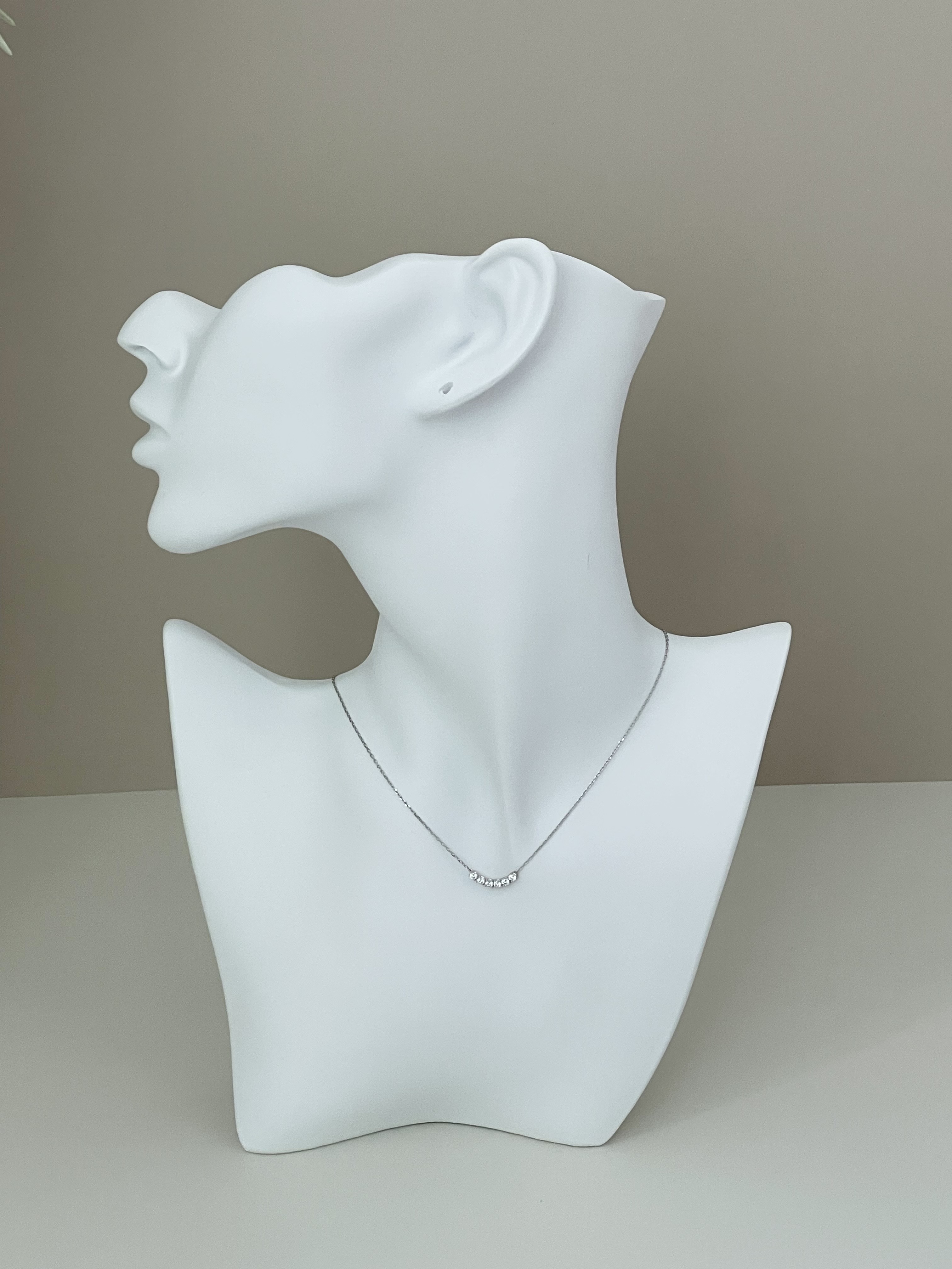 SIX DIAMONDS NECKLACE (natural diamonds)